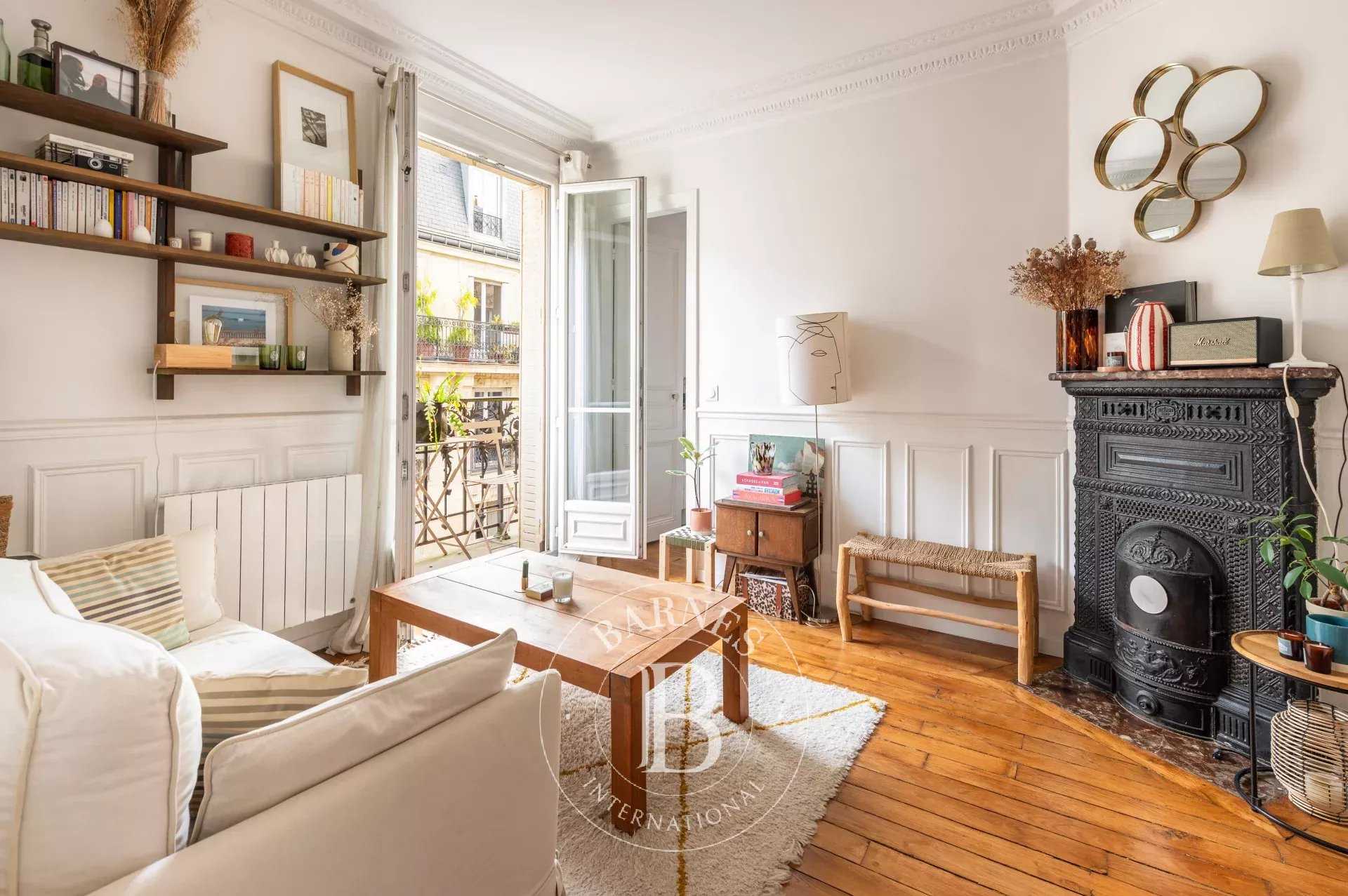 Apartment Paris 75018  -  ref 86381079 (picture 1)