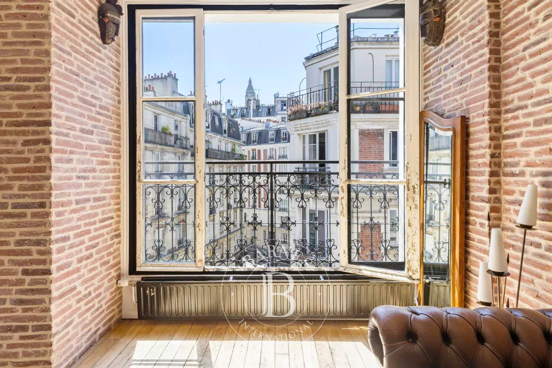 Paris  - Appartement 3 Pi&egrave;ces 2 Chambres