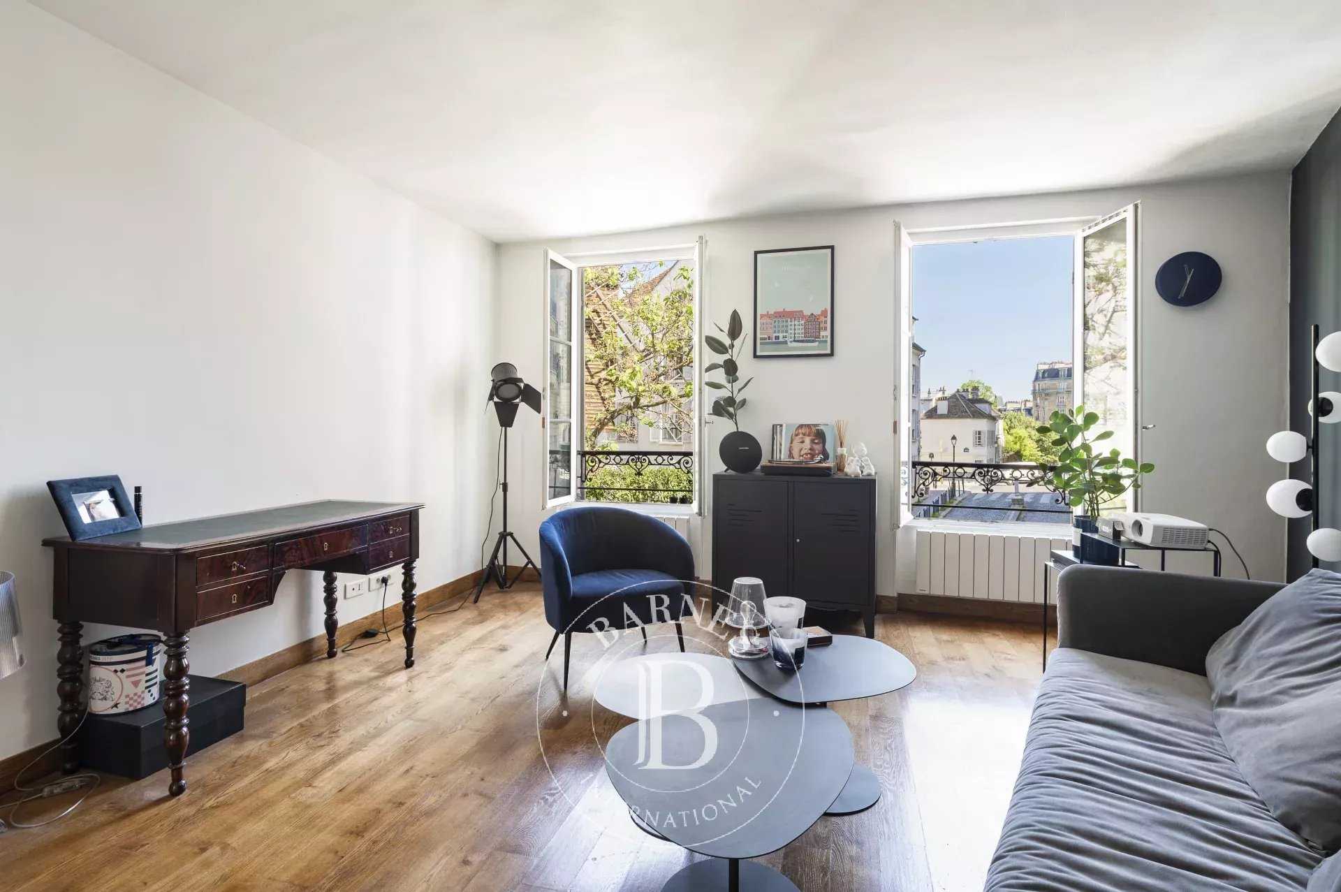 Apartment Paris 75018  -  ref 82624225 (picture 1)