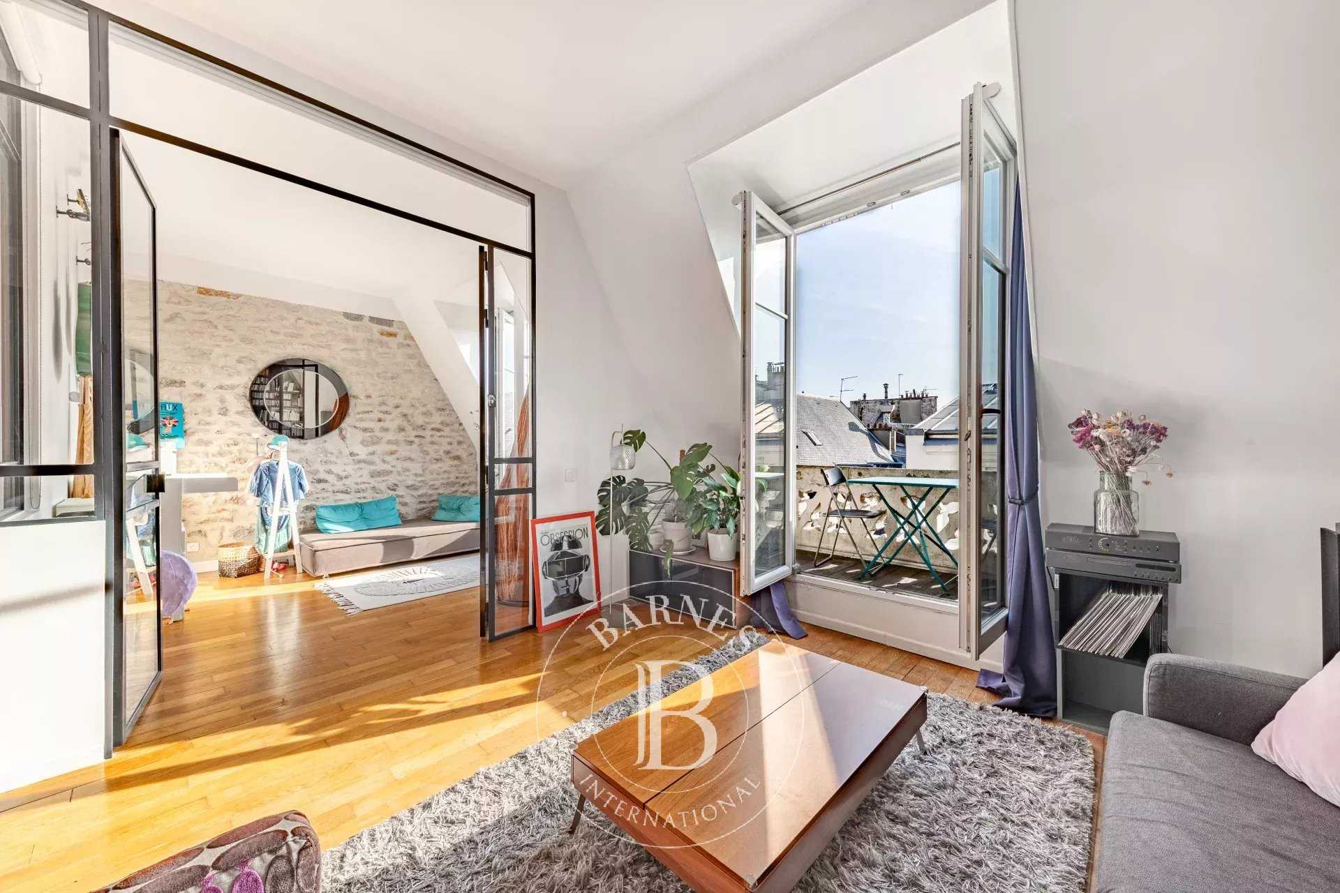 Apartment Paris 75018  -  ref 85652087 (picture 2)