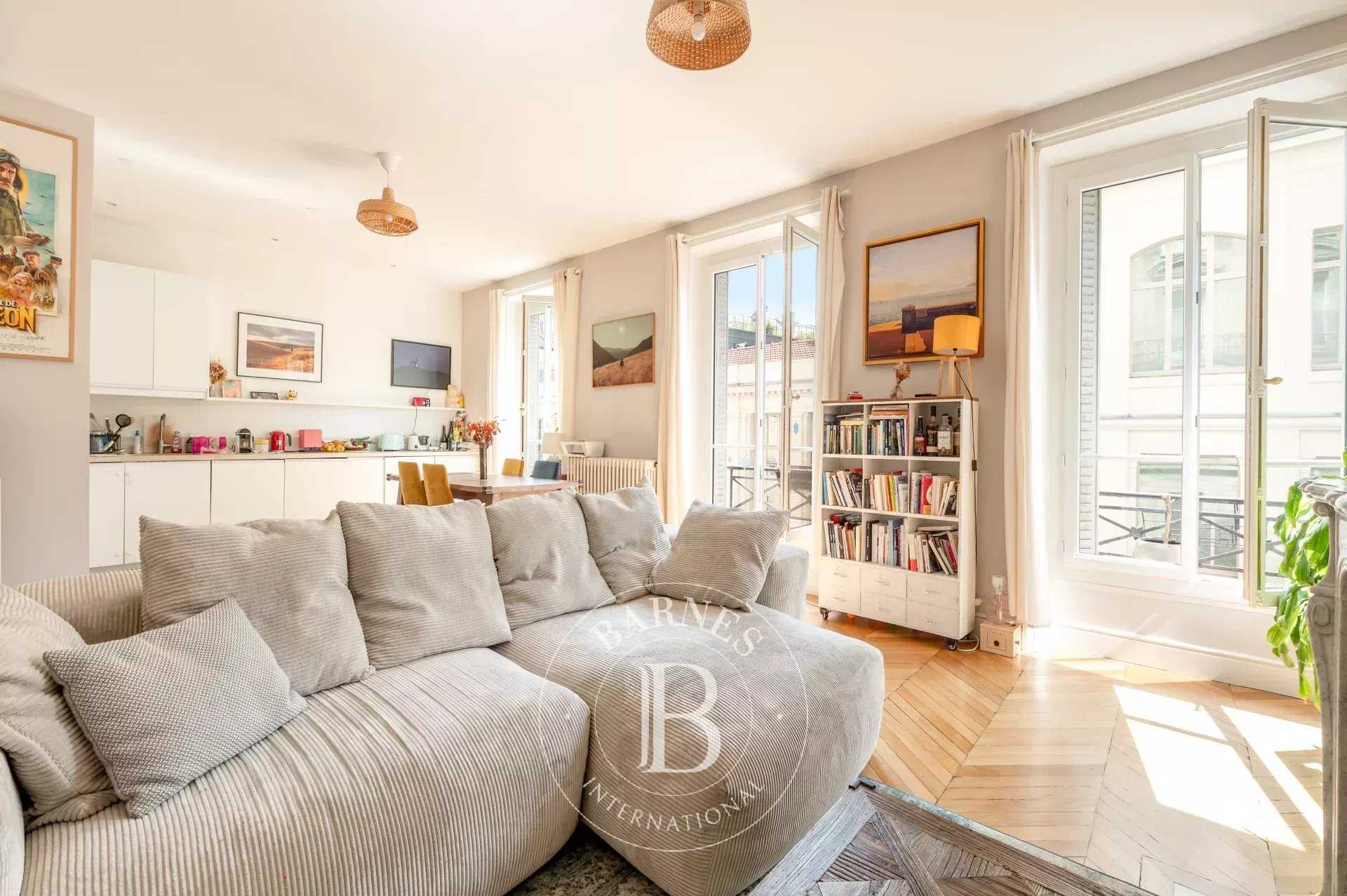 Appartement Paris 75009  -  ref 85972422 (picture 2)
