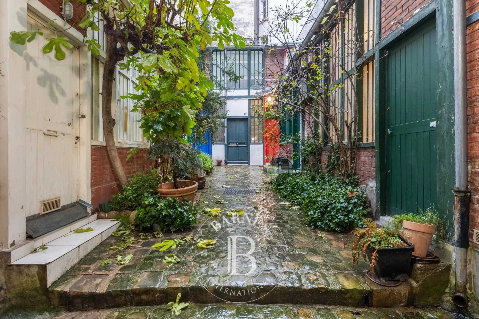 Townhouse Paris 75018  -  ref 85465118 (picture 2)