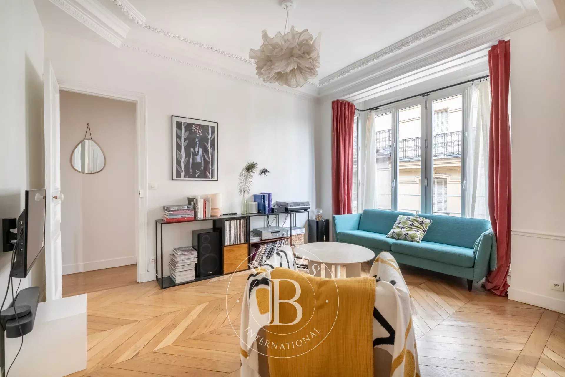 Appartement Paris 75018  -  ref 84840521 (picture 3)
