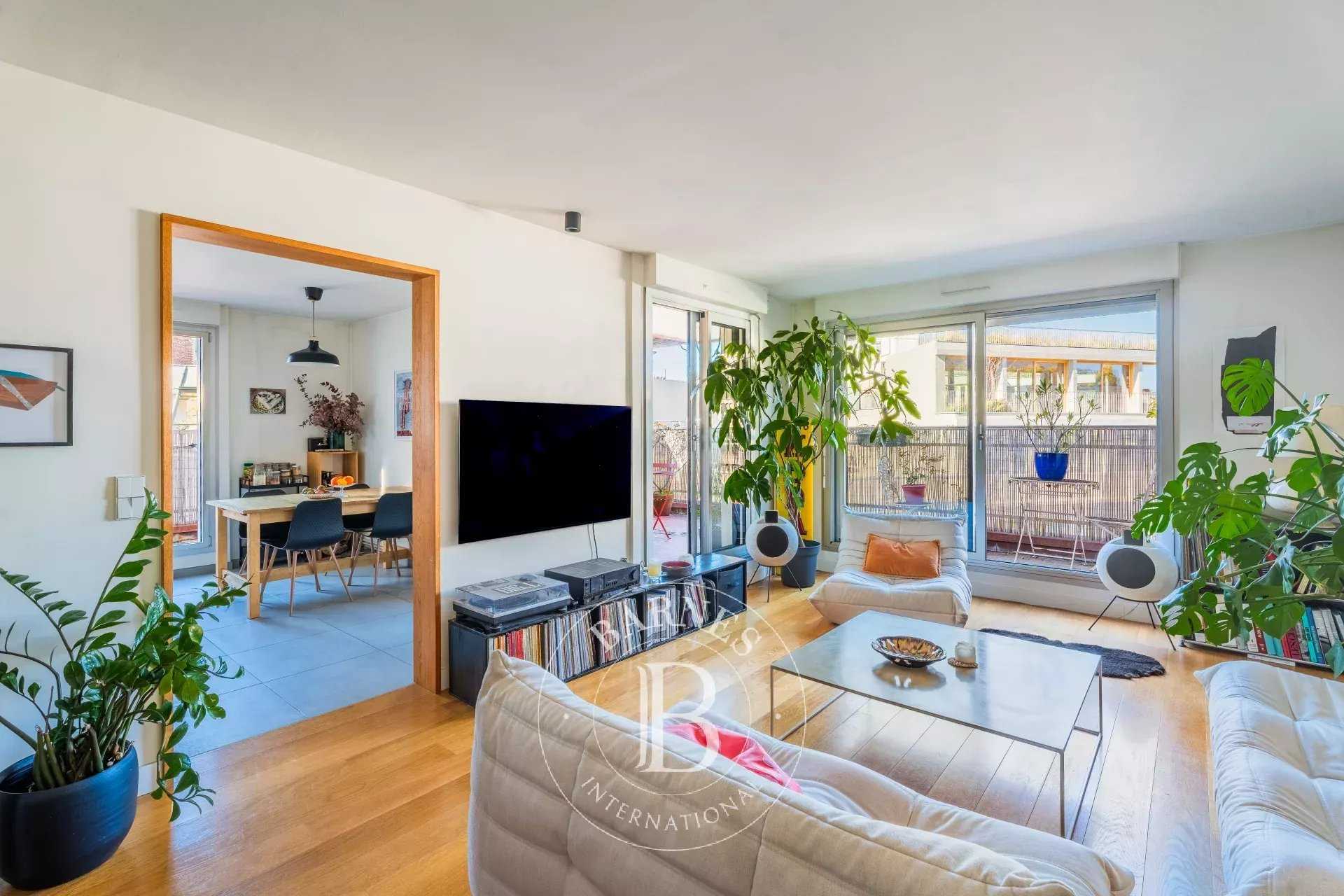 Apartment Paris 75018  -  ref 86425492 (picture 1)