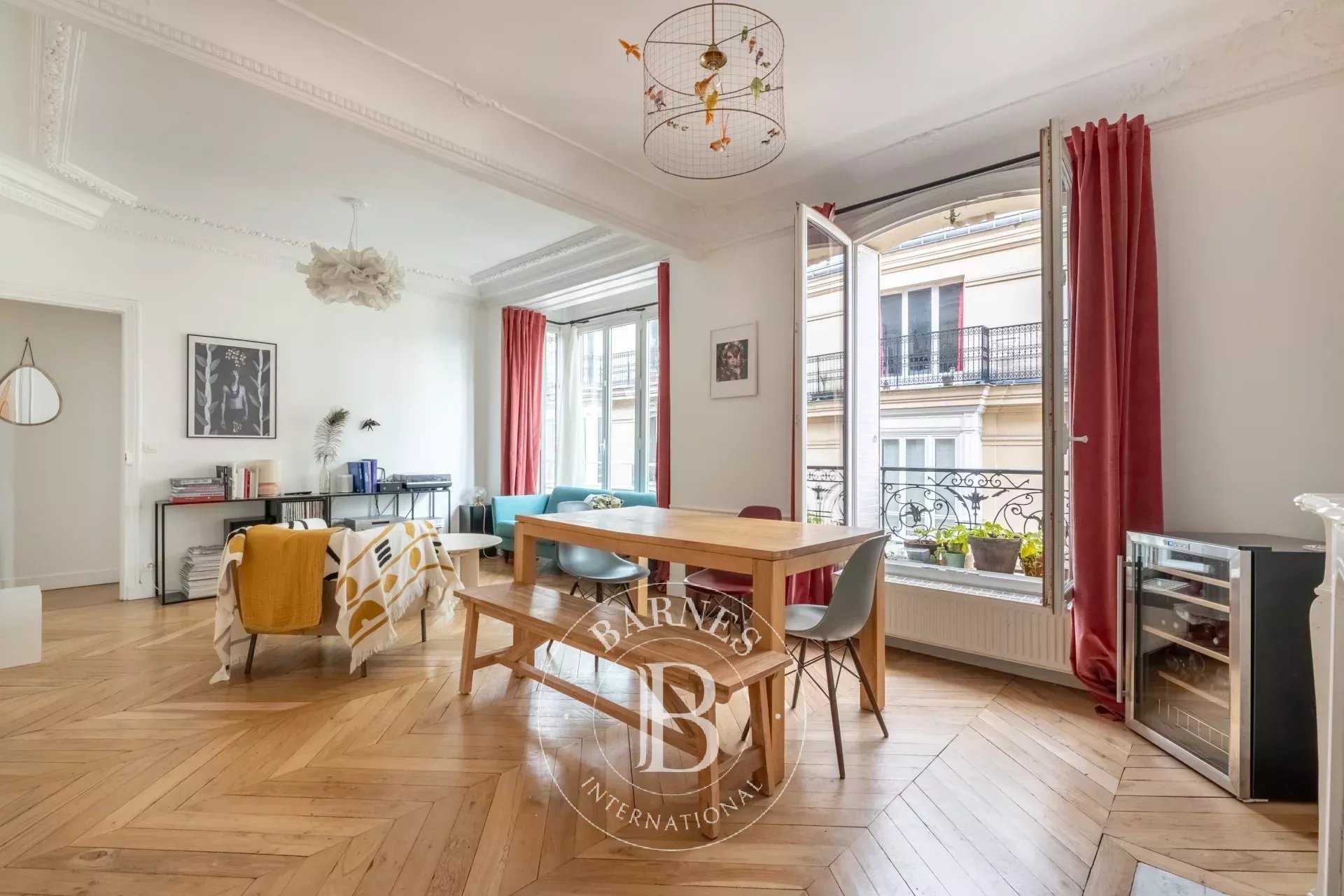 Appartement Paris 75018  -  ref 84840521 (picture 1)