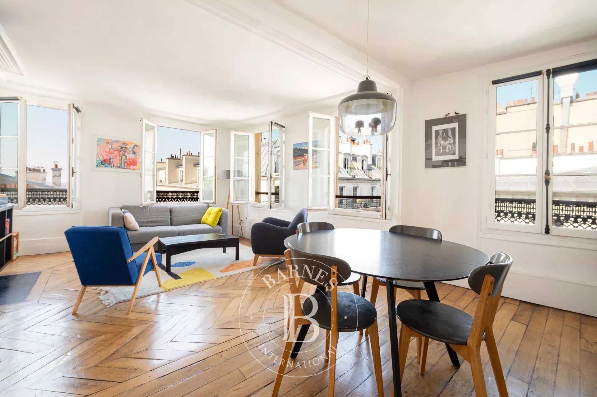 Appartement Paris 75018  -  ref 85984382 (picture 2)