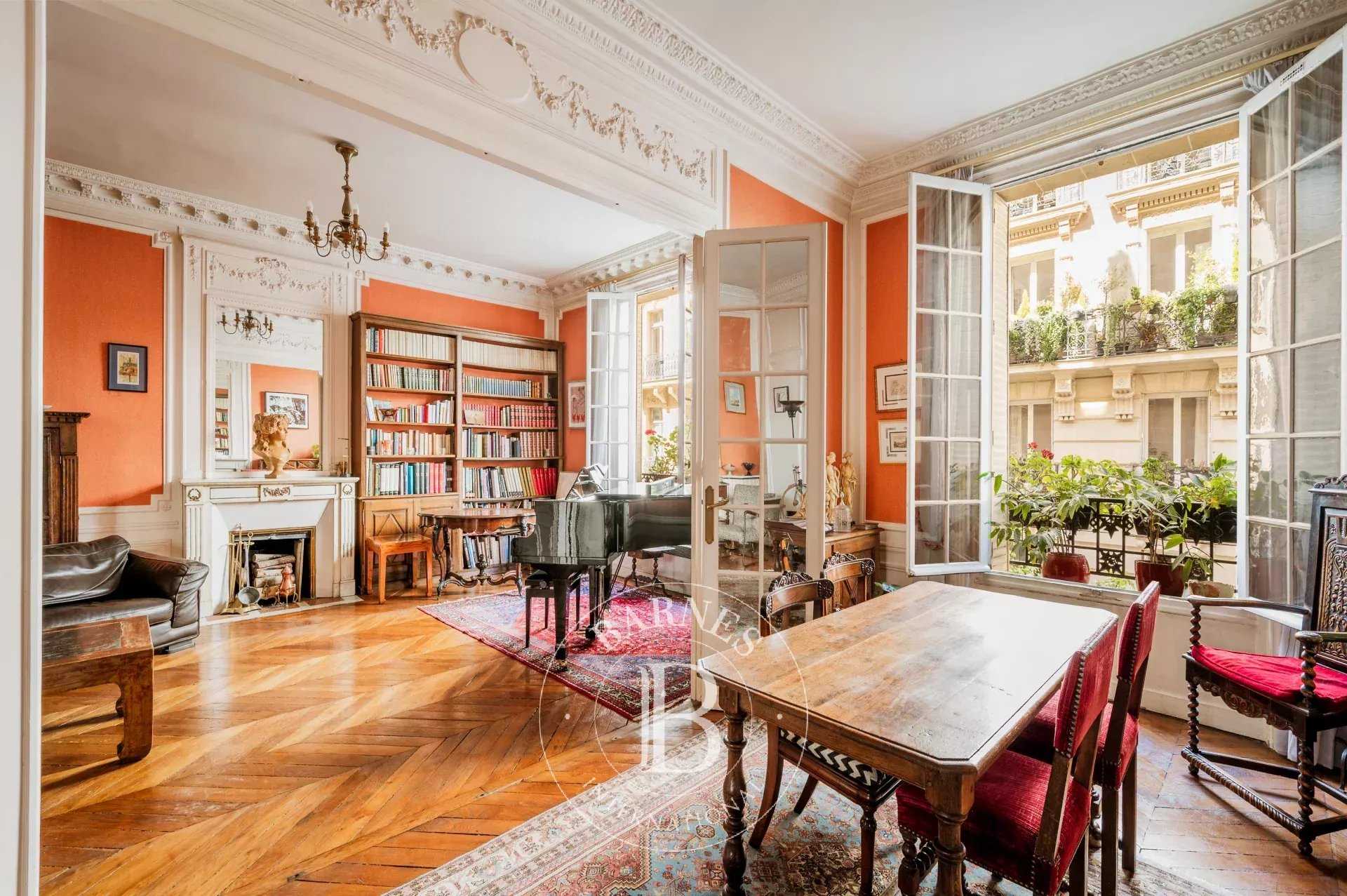 Paris  - Apartment 3 Bedrooms