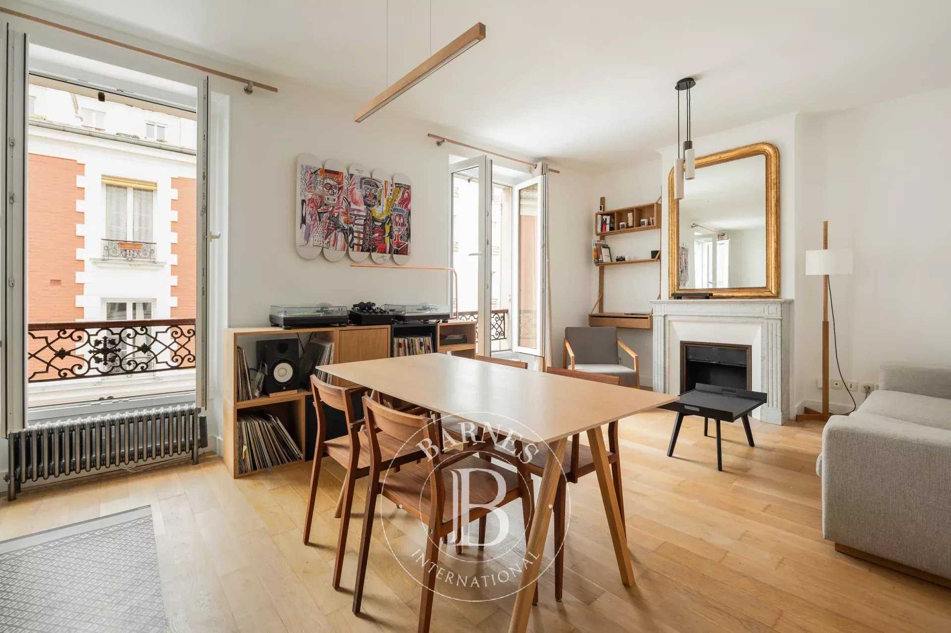 Apartment Paris 75018  -  ref 86366865 (picture 1)
