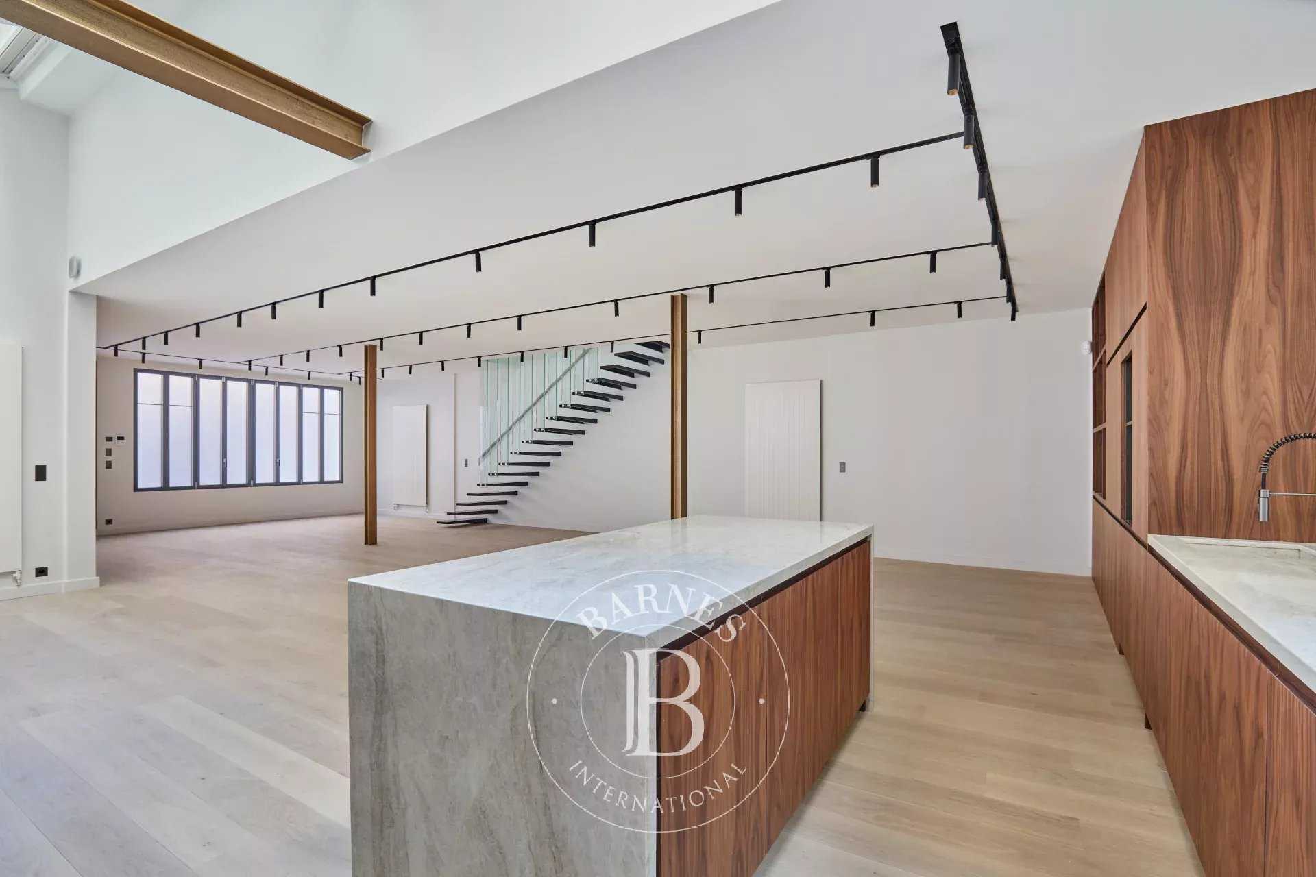 Apartment Paris 75018  -  ref 85409798 (picture 1)