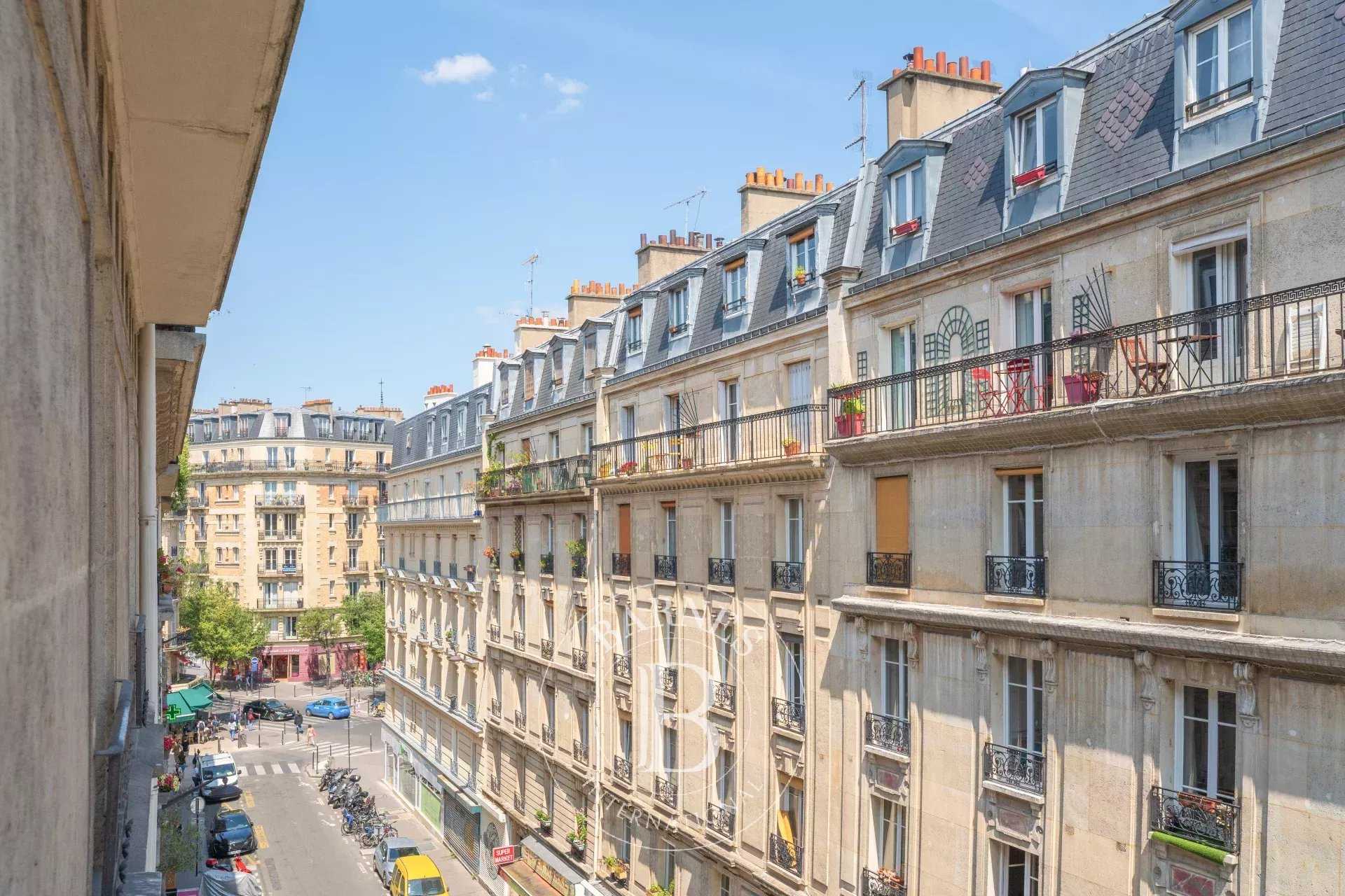 Appartement Paris 75018  -  ref 85988508 (picture 2)