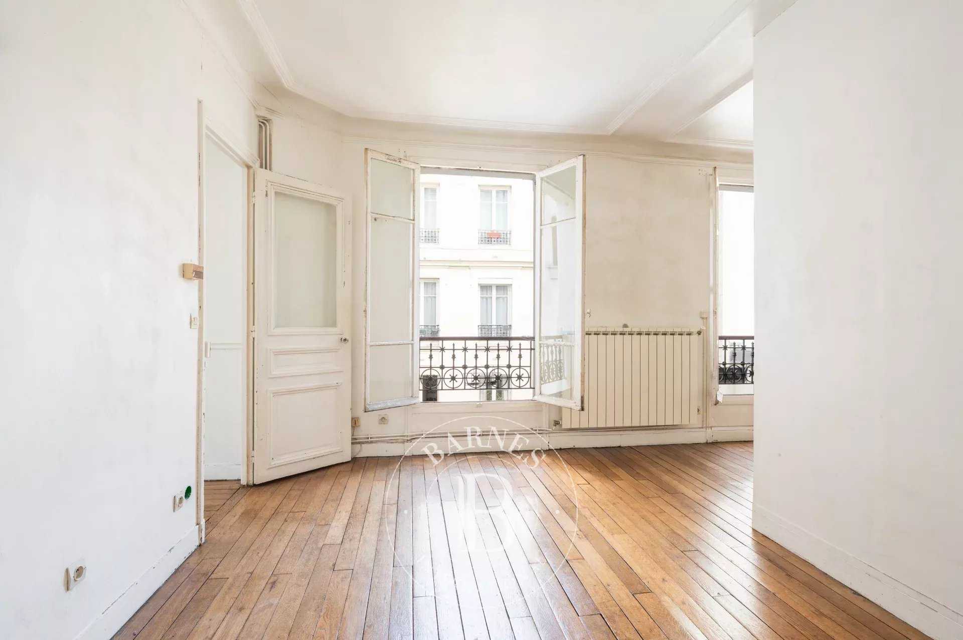 Appartement Paris 75018  -  ref 85972278 (picture 2)