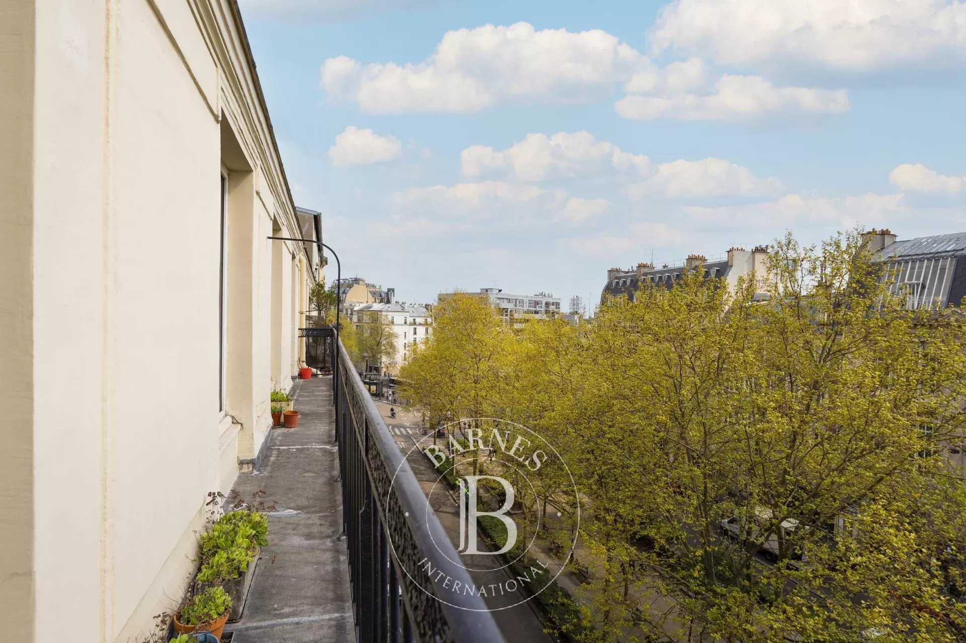 Apartment Paris 75018  -  ref 82403628 (picture 3)