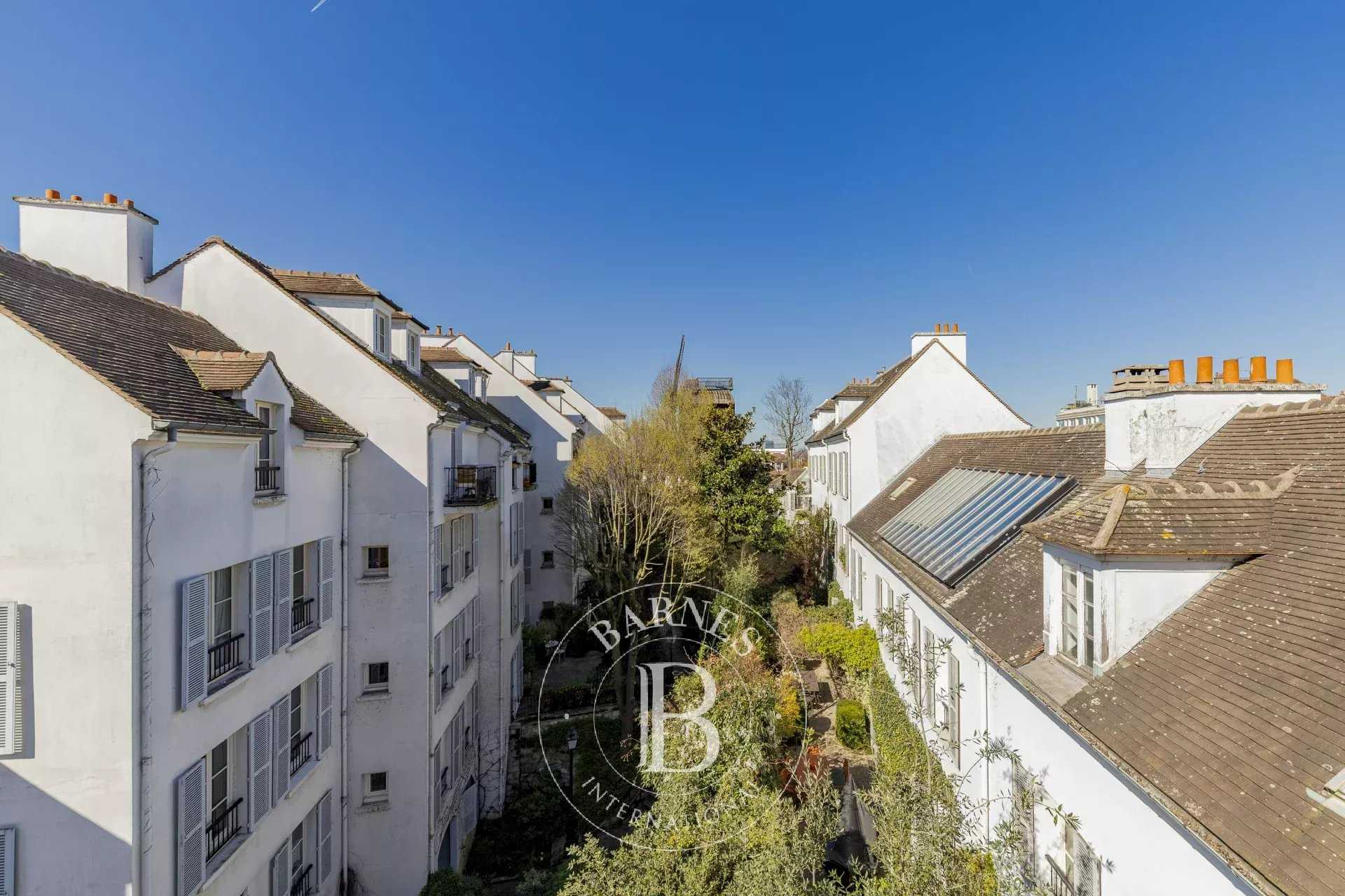 Apartment Paris 75018  -  ref 85725041 (picture 1)