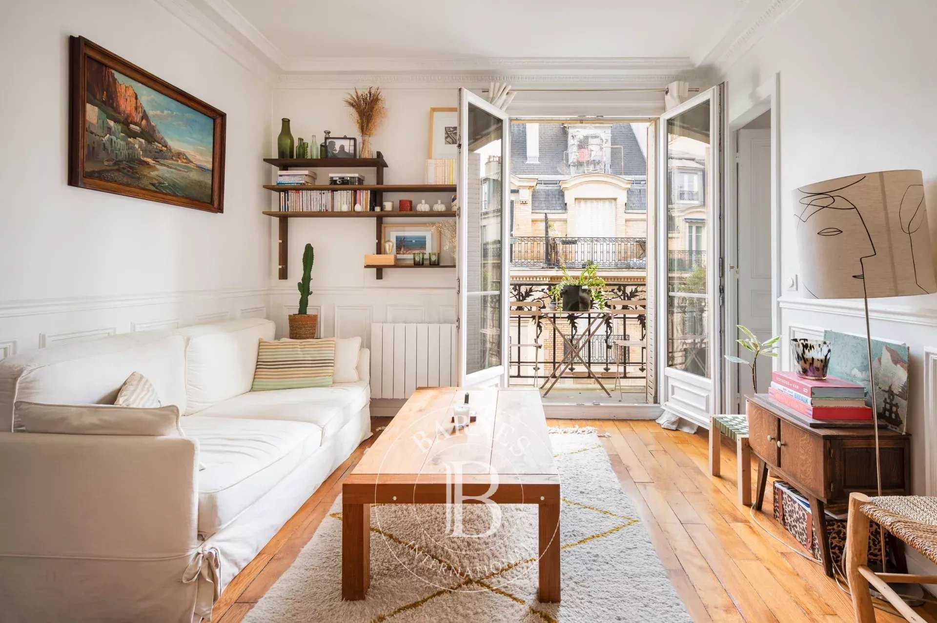 Apartment Paris 75018  -  ref 86381079 (picture 2)