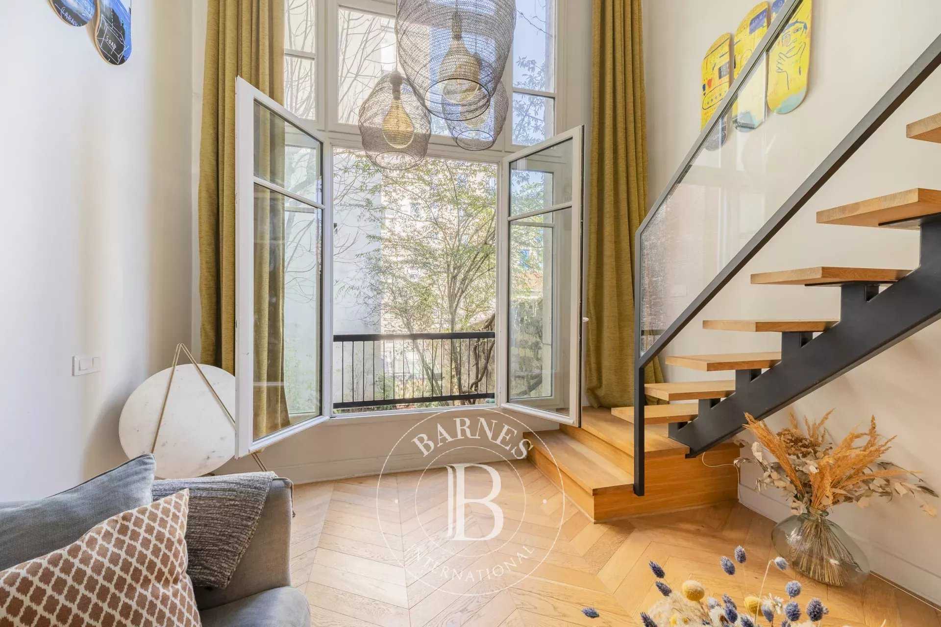 Apartment Paris 75018  -  ref 85719669 (picture 1)