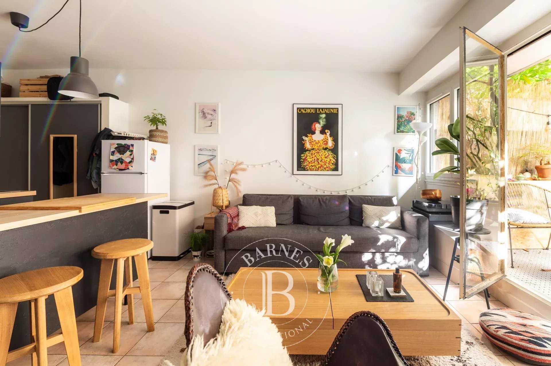 Appartement Paris 75018  -  ref 86200578 (picture 2)