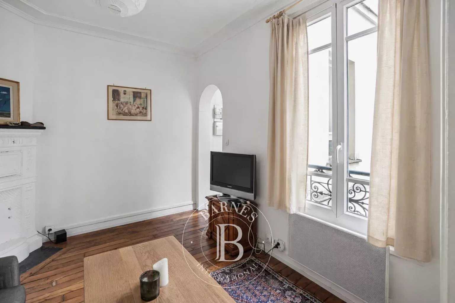 Appartement Paris 75018  -  ref 87097606 (picture 2)