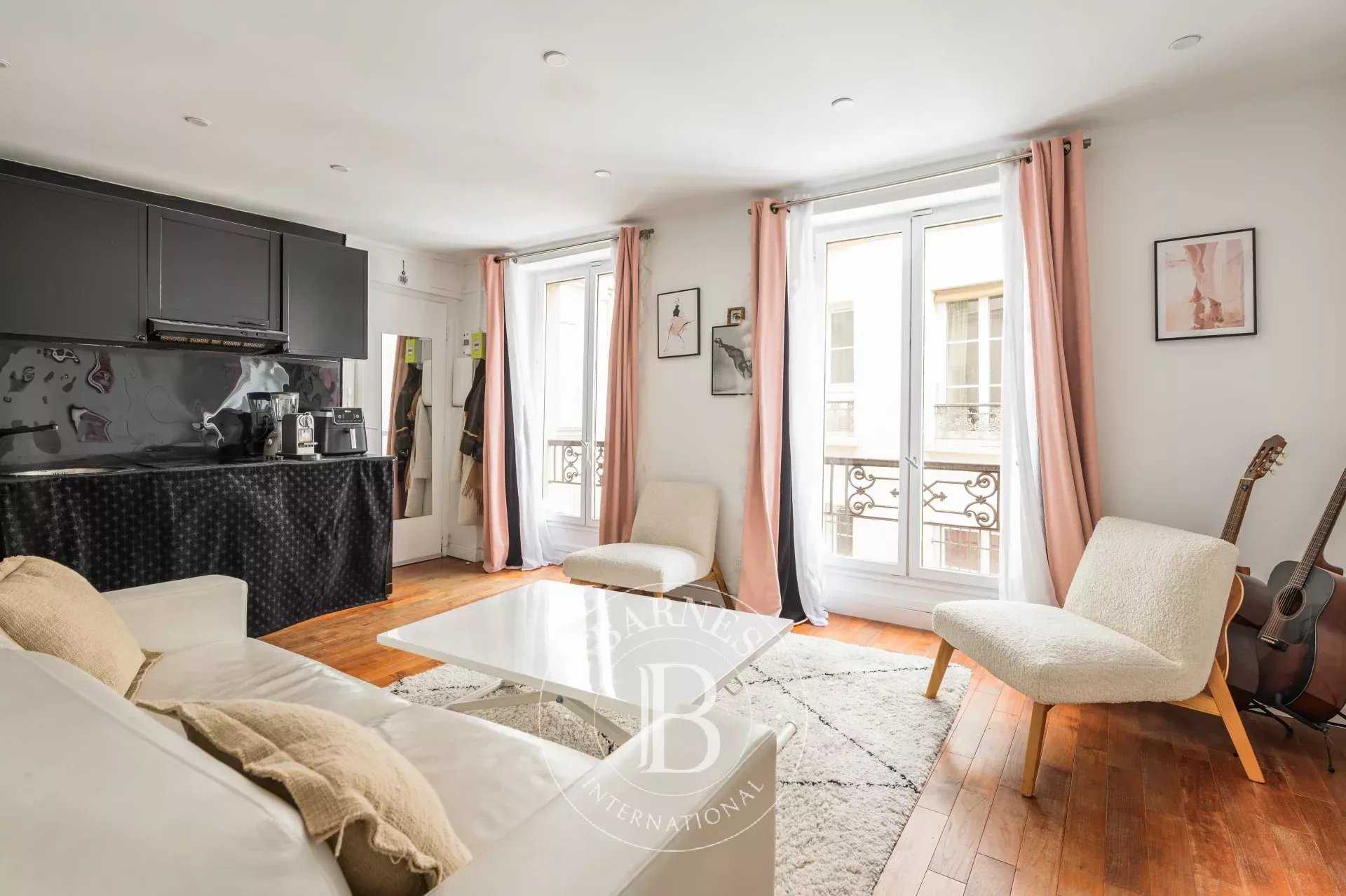 Apartment Paris 75018  -  ref 86388752 (picture 1)
