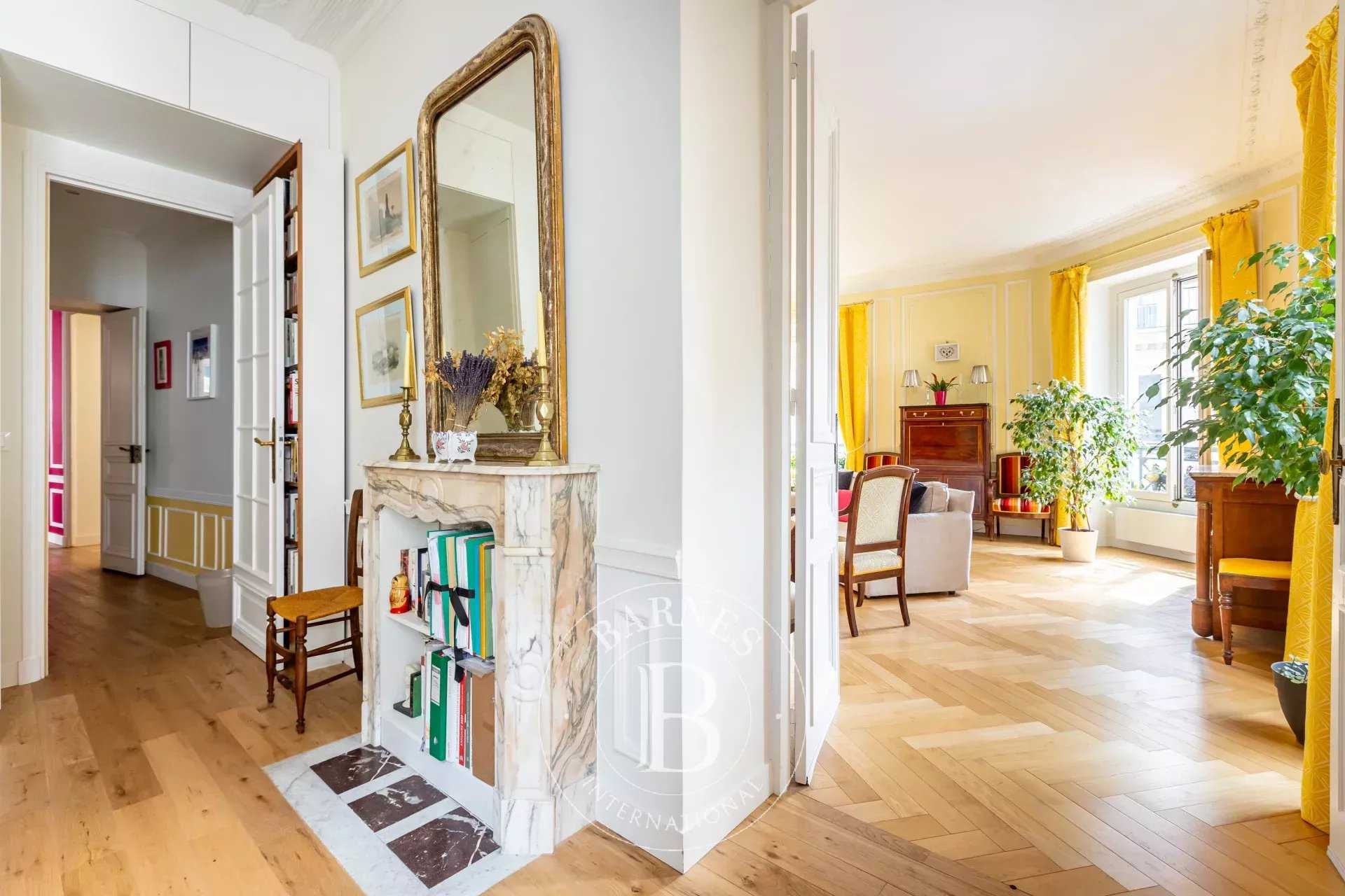 Apartment Paris 75009  -  ref 83237096 (picture 2)