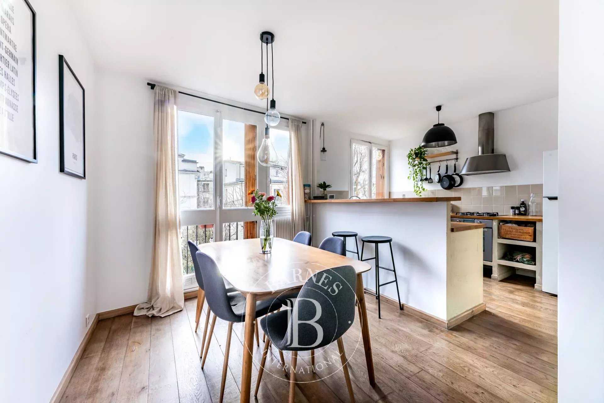 Apartment Paris 75018  -  ref 85618557 (picture 3)