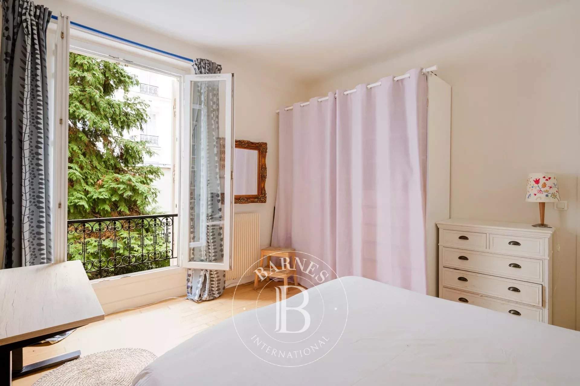 Paris  - Appartement 5 Pi&egrave;ces 3 Chambres - picture 7