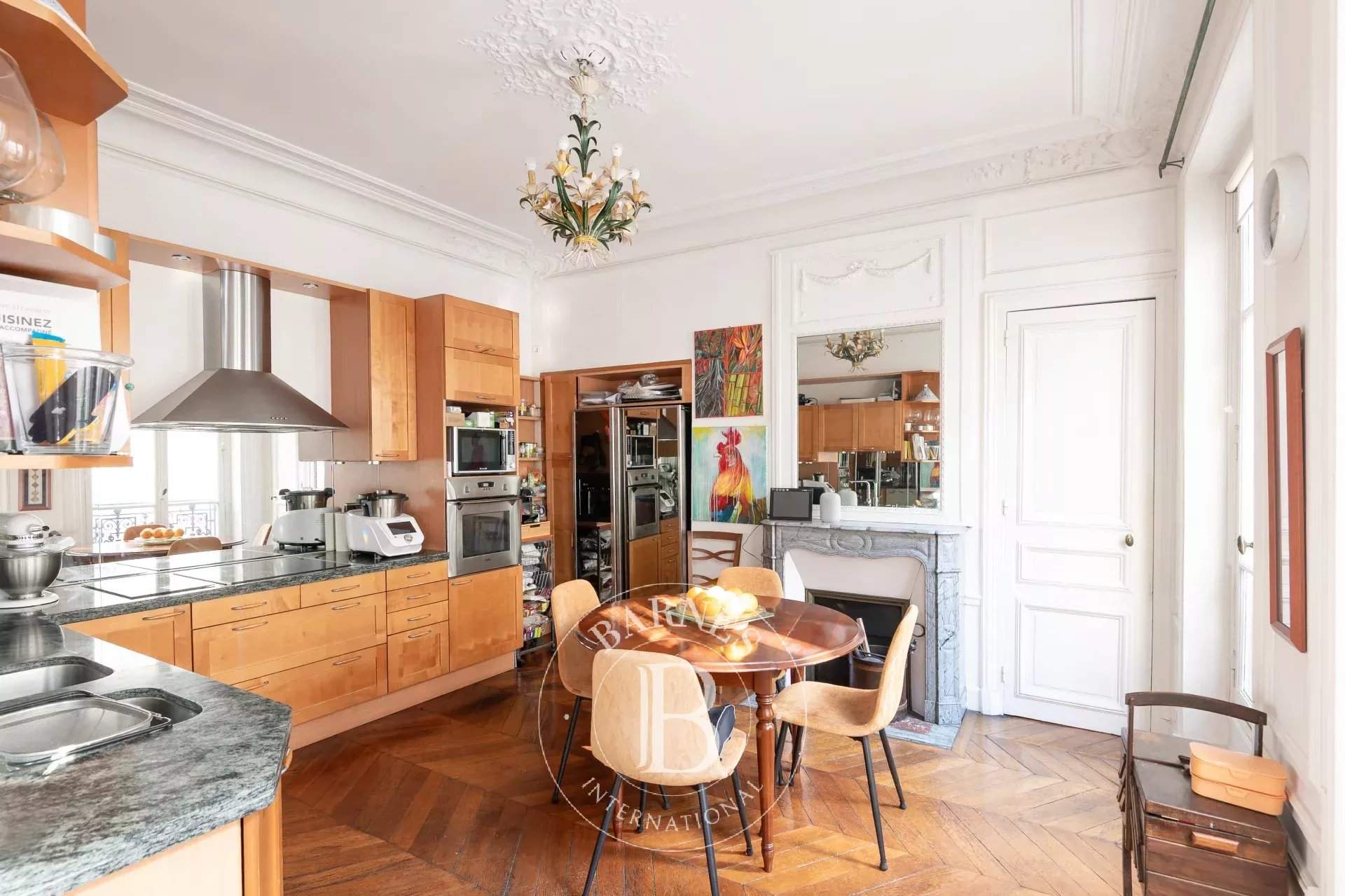 Paris  - Apartment 4 Bedrooms - picture 9