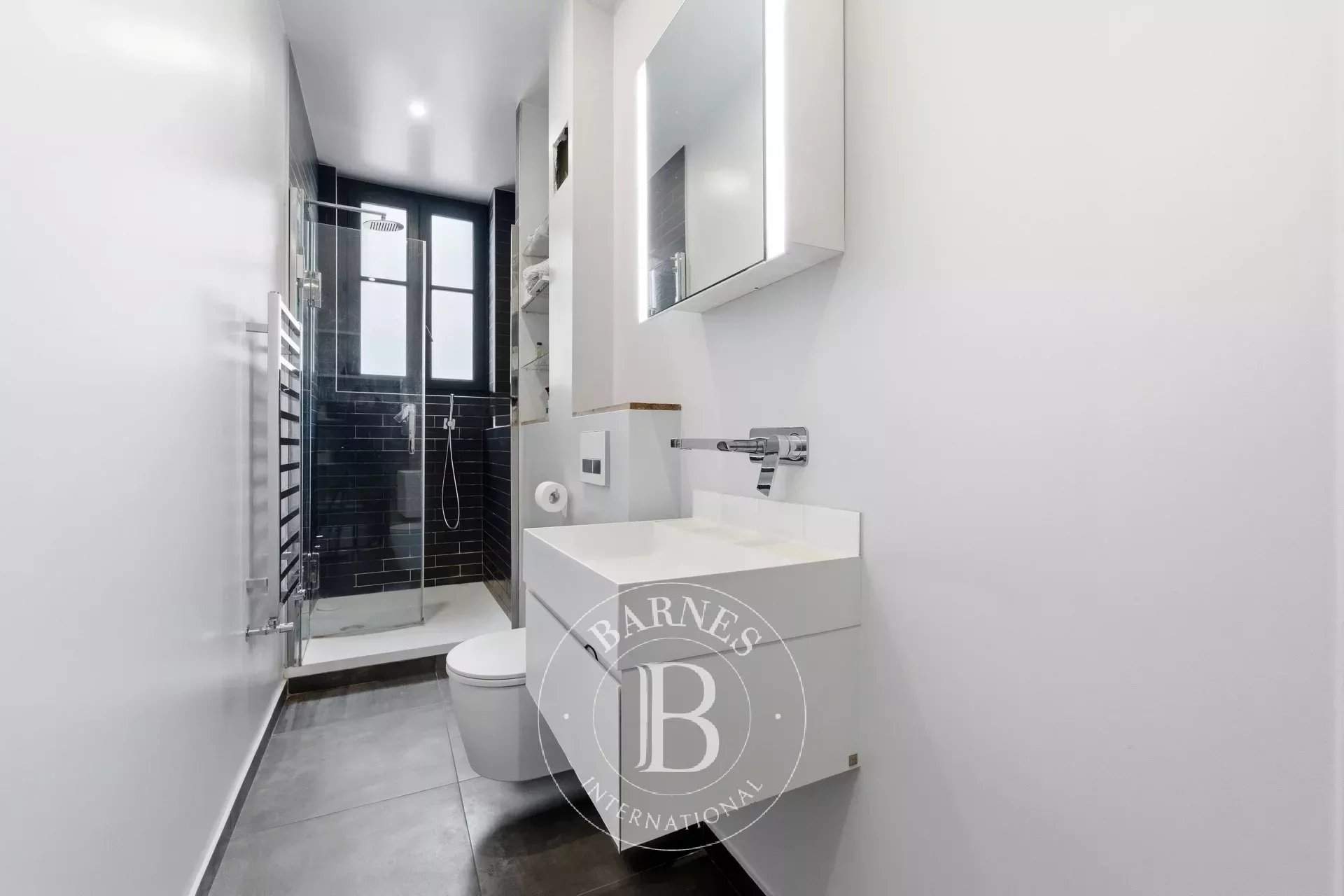 Paris  - Apartment 3 Bedrooms - picture 13