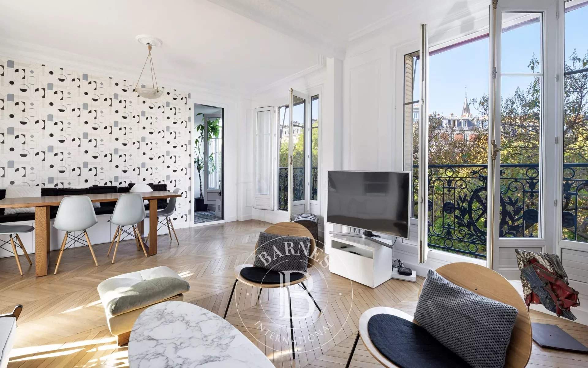 Paris  - Apartment 3 Bedrooms - picture 1