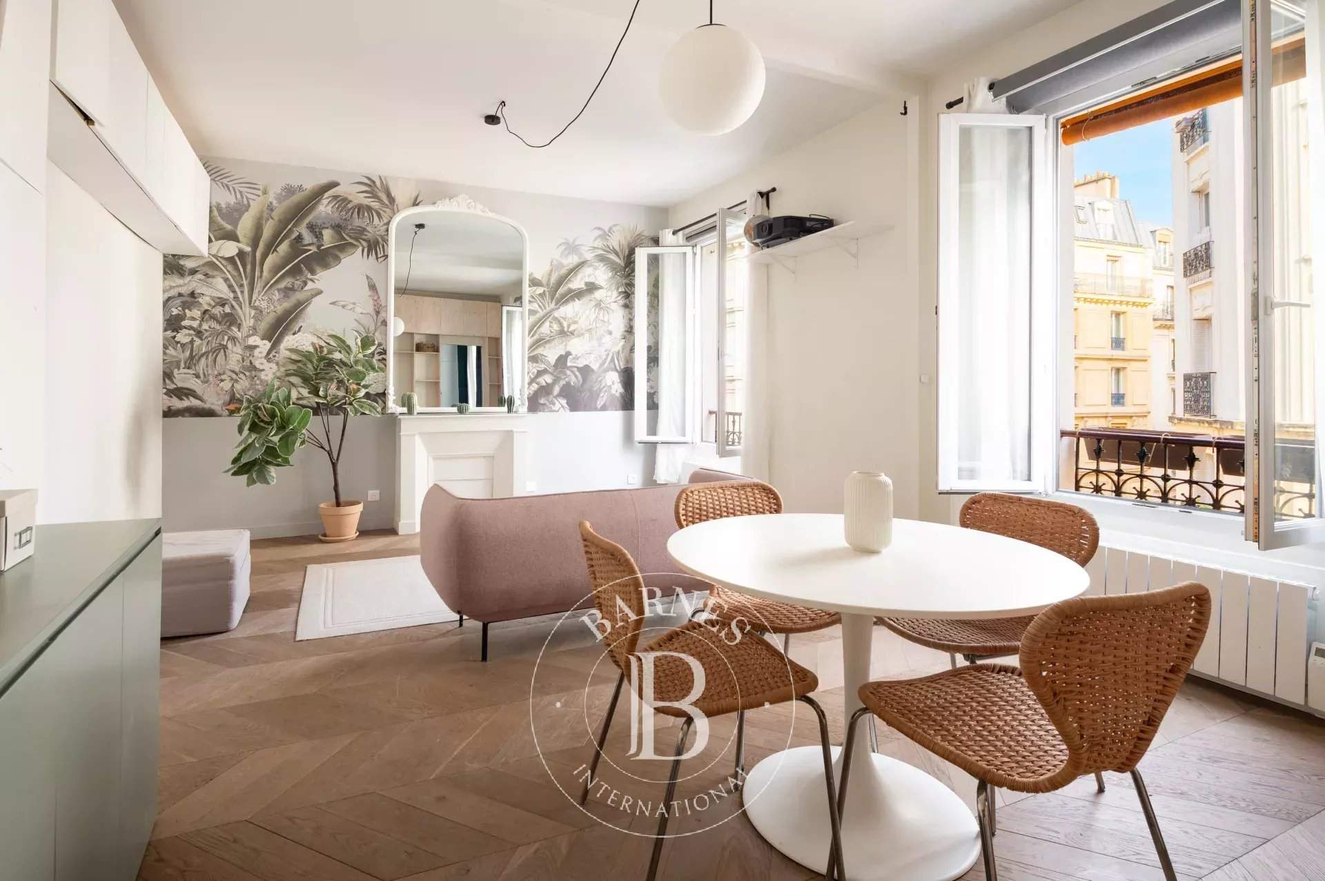 Paris  - Apartment 1 Bedroom - picture 1