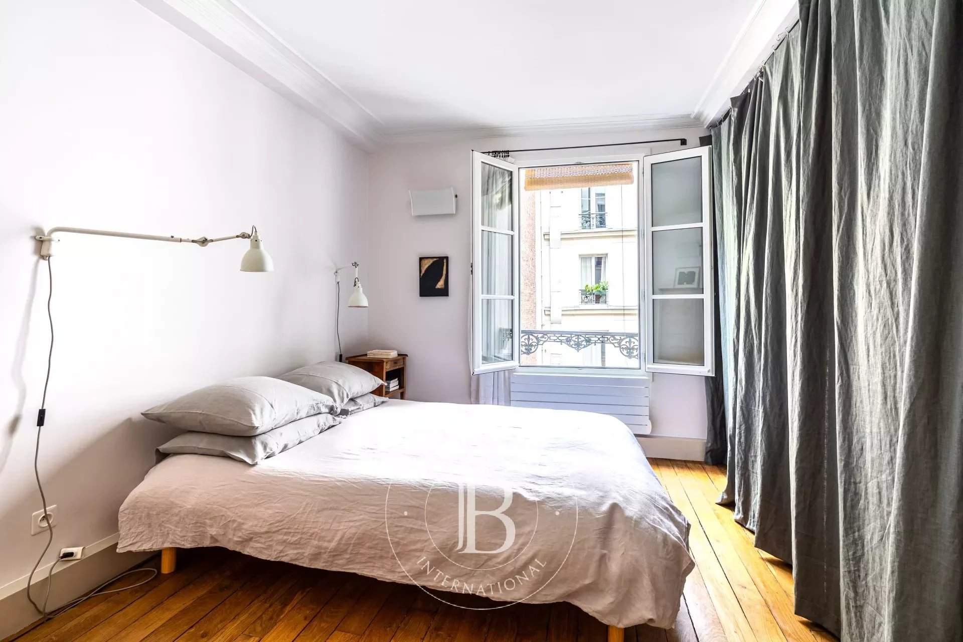 Paris  - Apartment 3 Bedrooms - picture 12