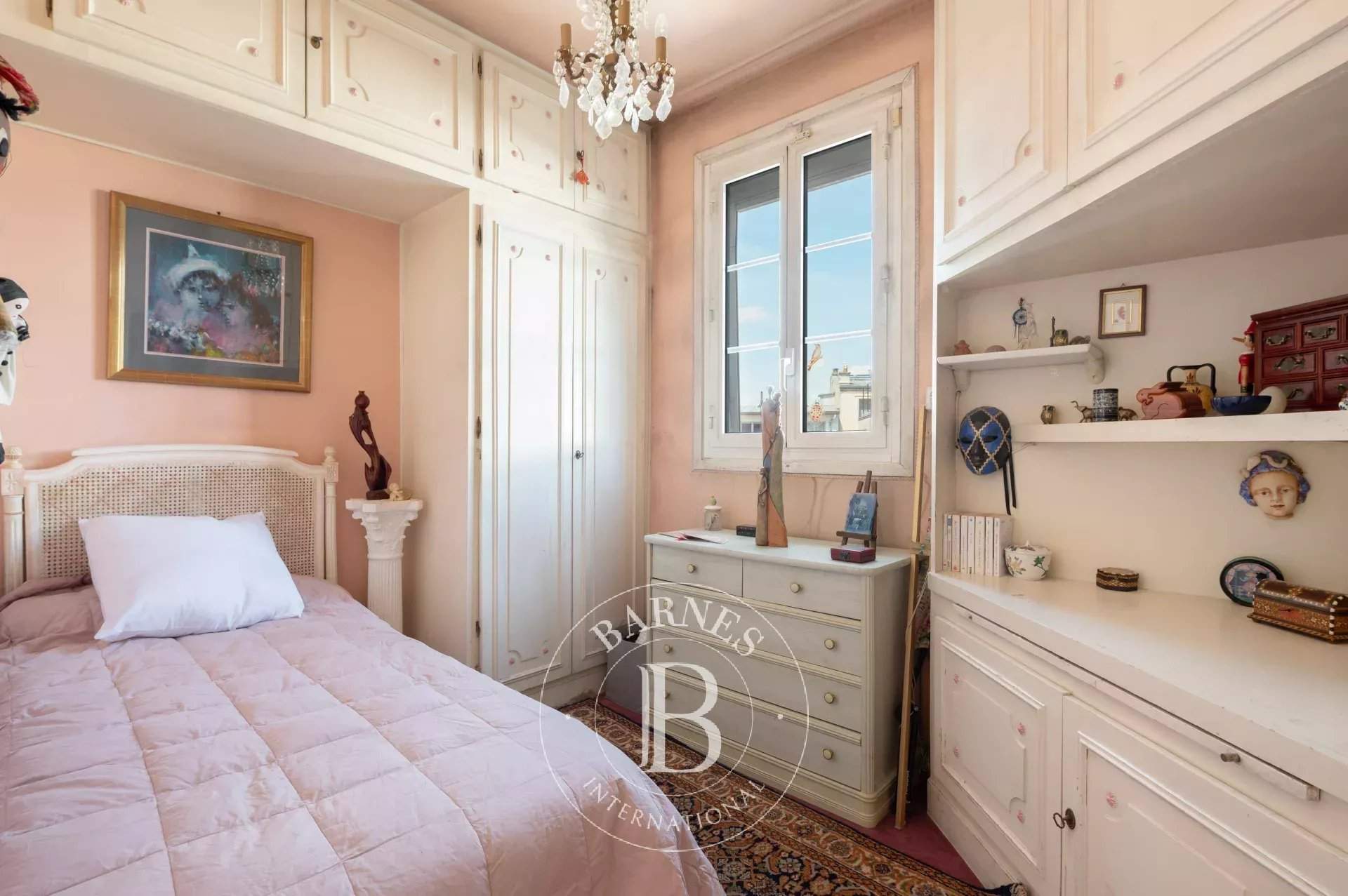Paris  - House 4 Bedrooms - picture 11