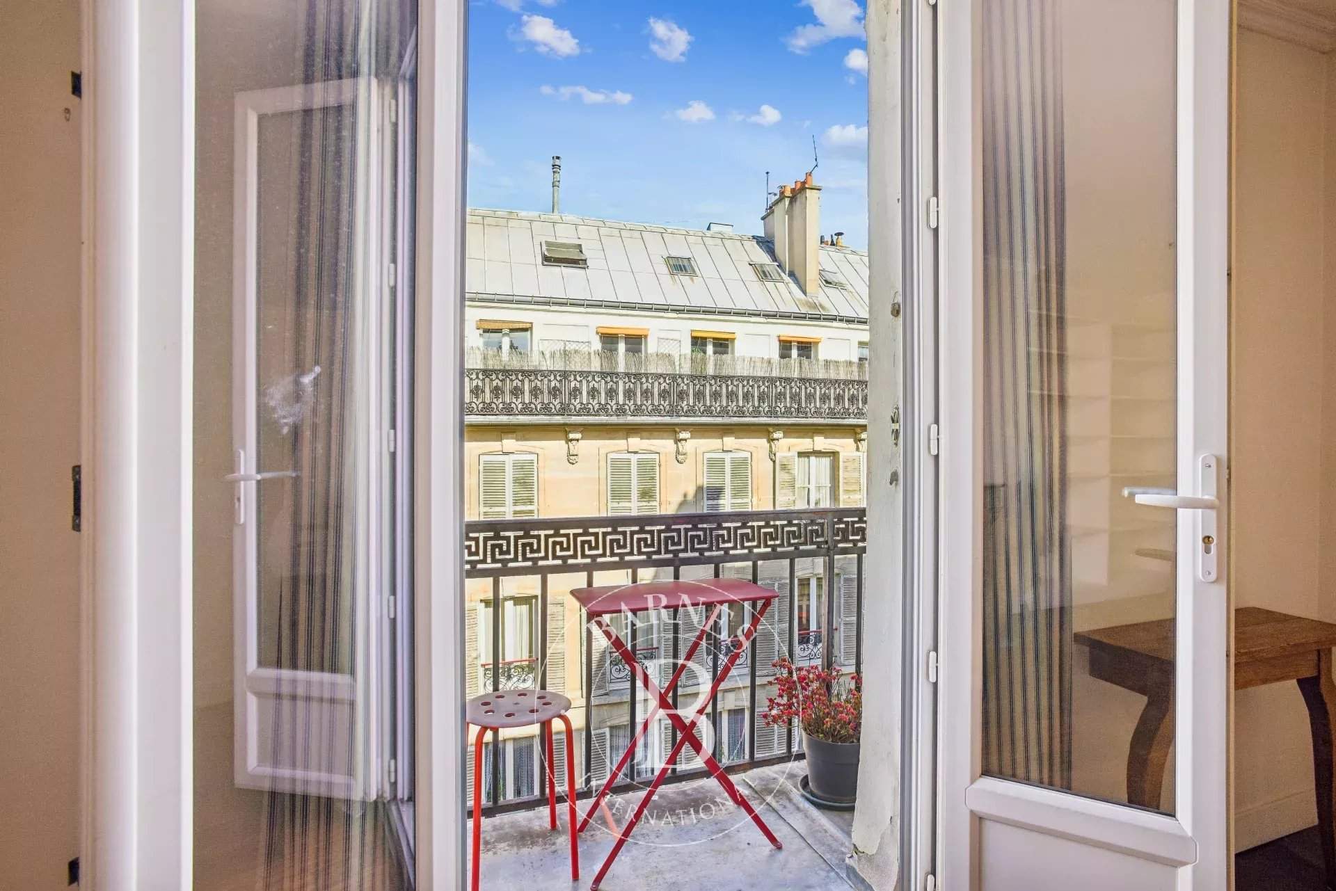 Paris  - Appartement 2 Pi&egrave;ces, 1 Chambre - picture 1