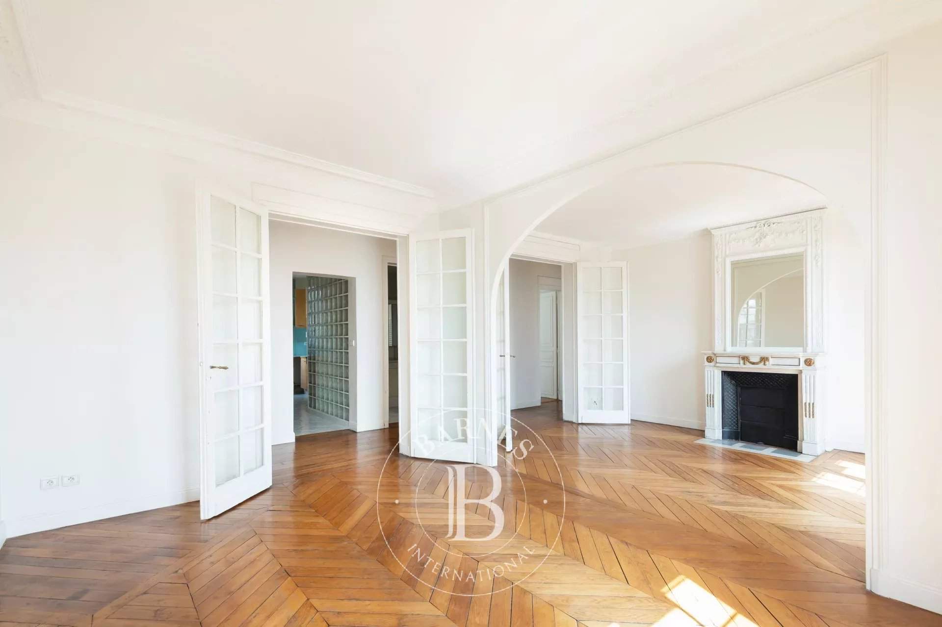 Paris  - Apartment 2 Bedrooms - picture 13