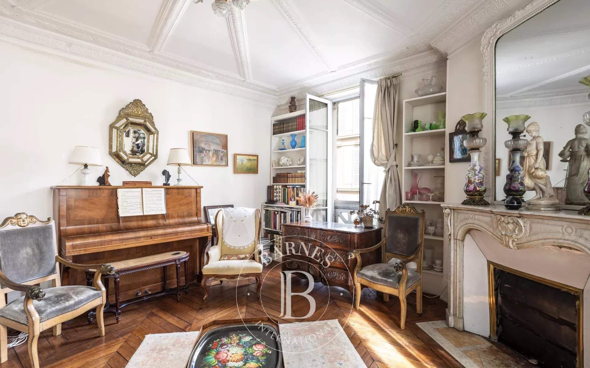Paris  - Apartment 4 Bedrooms - picture 4