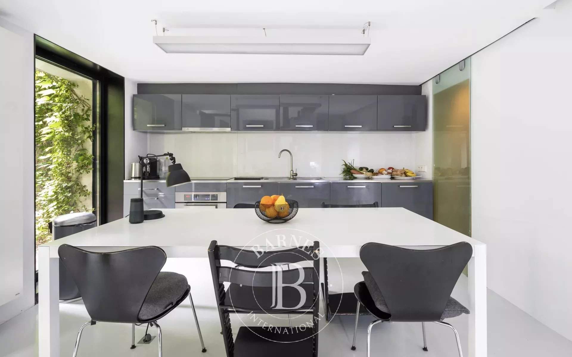 Paris  - Apartment 3 Bedrooms - picture 8