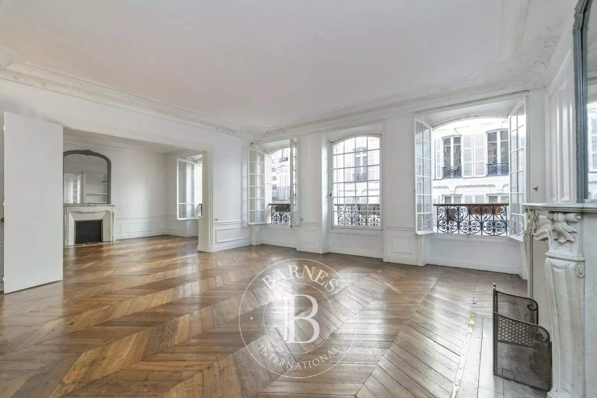 Paris  - Apartment 4 Bedrooms - picture 1