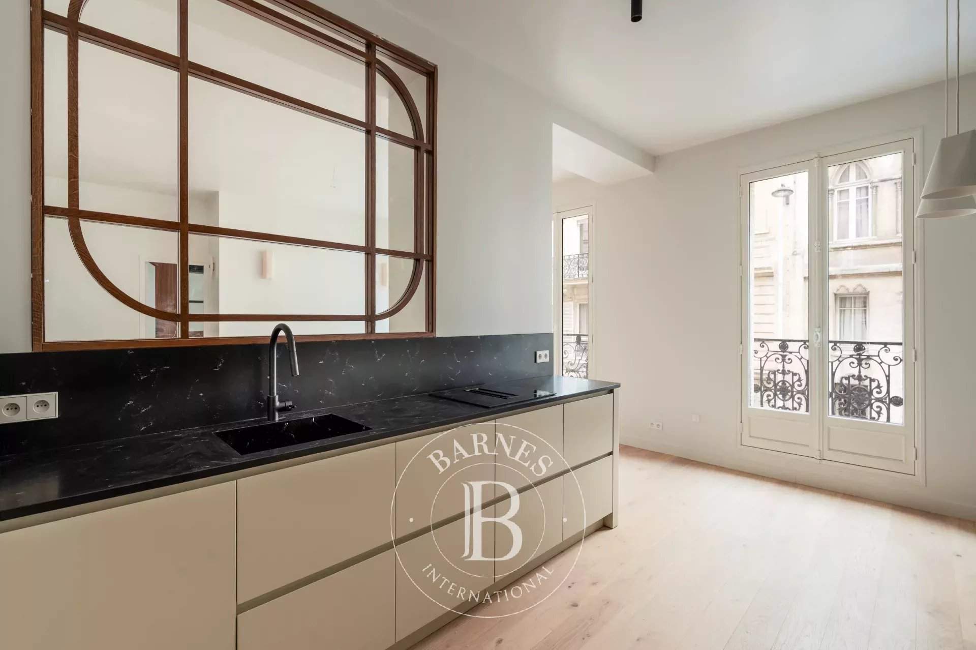 Paris  - Appartement 6 Pi&egrave;ces 4 Chambres - picture 6