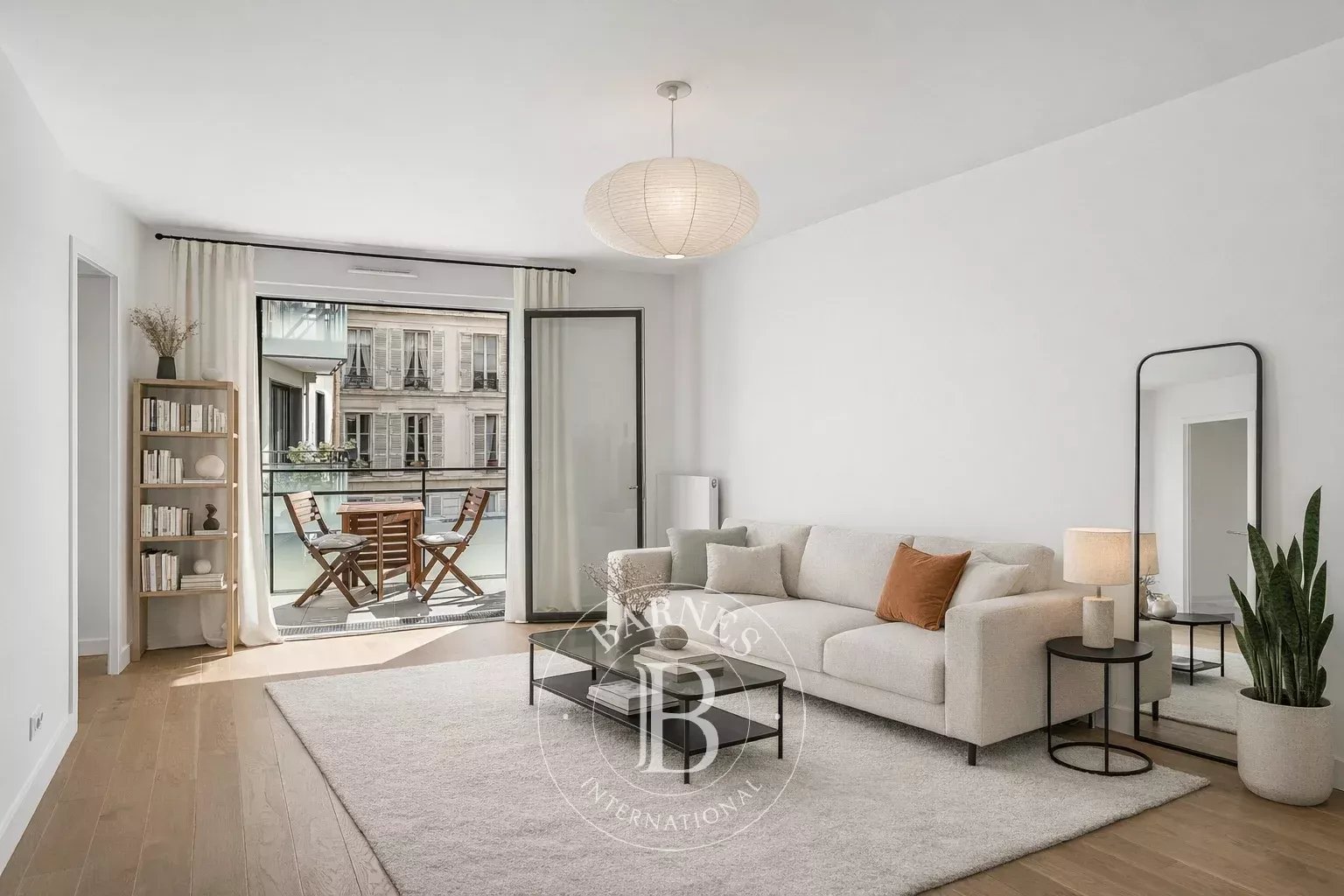 Paris  - Appartement 2 Pi&egrave;ces, 1 Chambre - picture 2