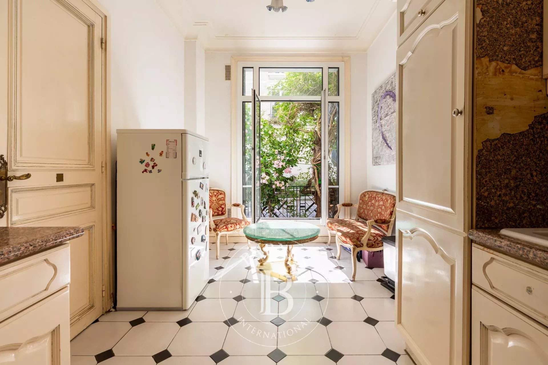 Paris  - House 4 Bedrooms - picture 15