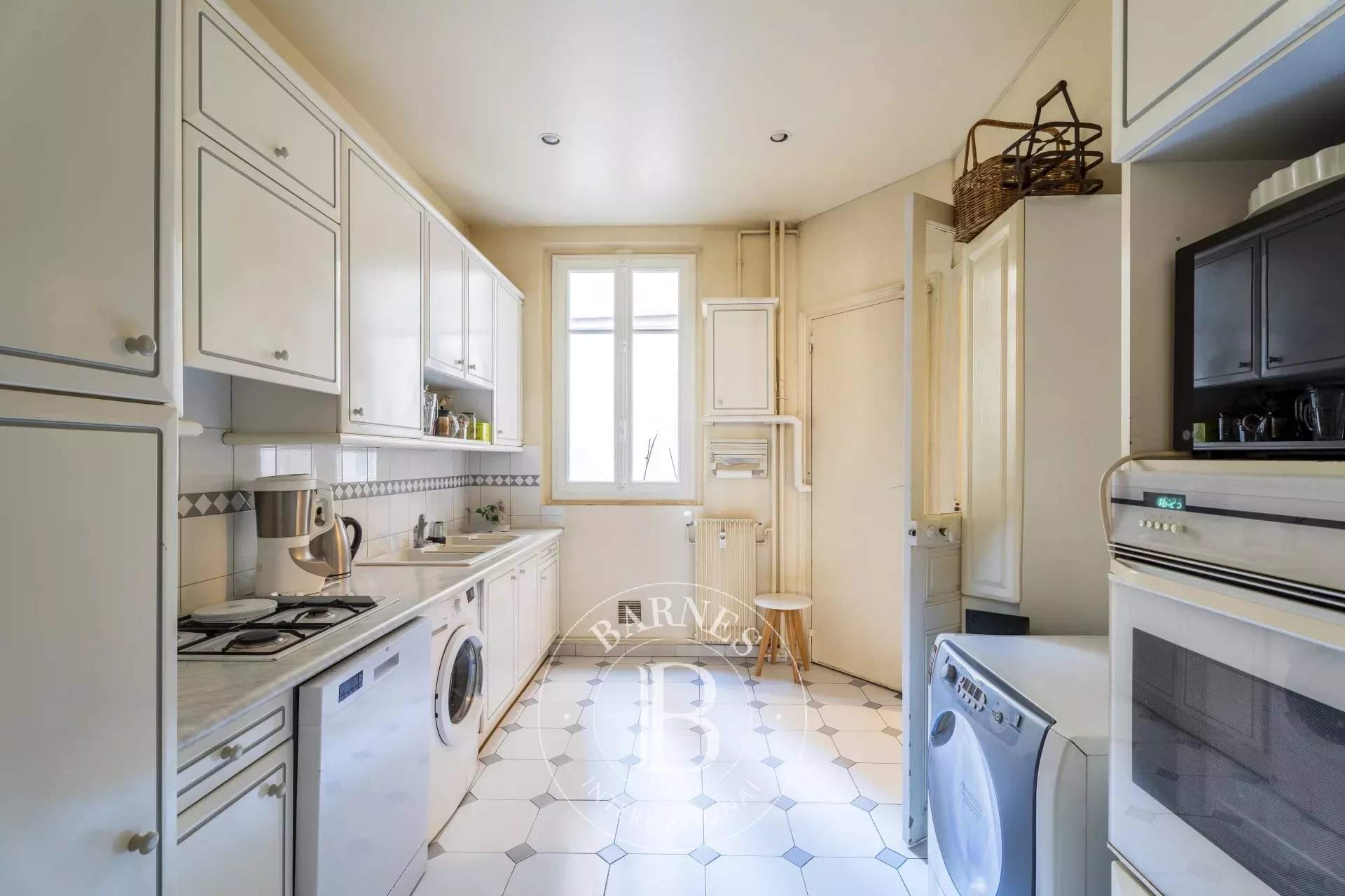 Paris  - Apartment 4 Bedrooms - picture 15