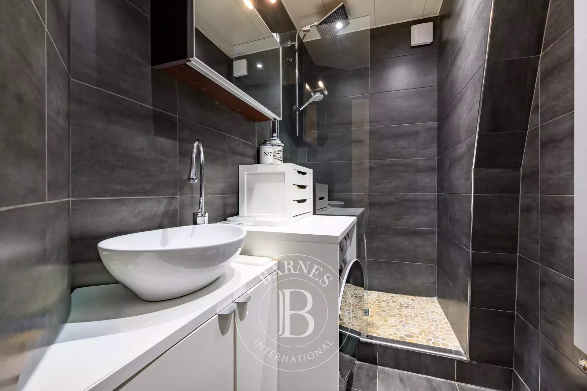 Paris  - Apartment 2 Bedrooms - picture 10