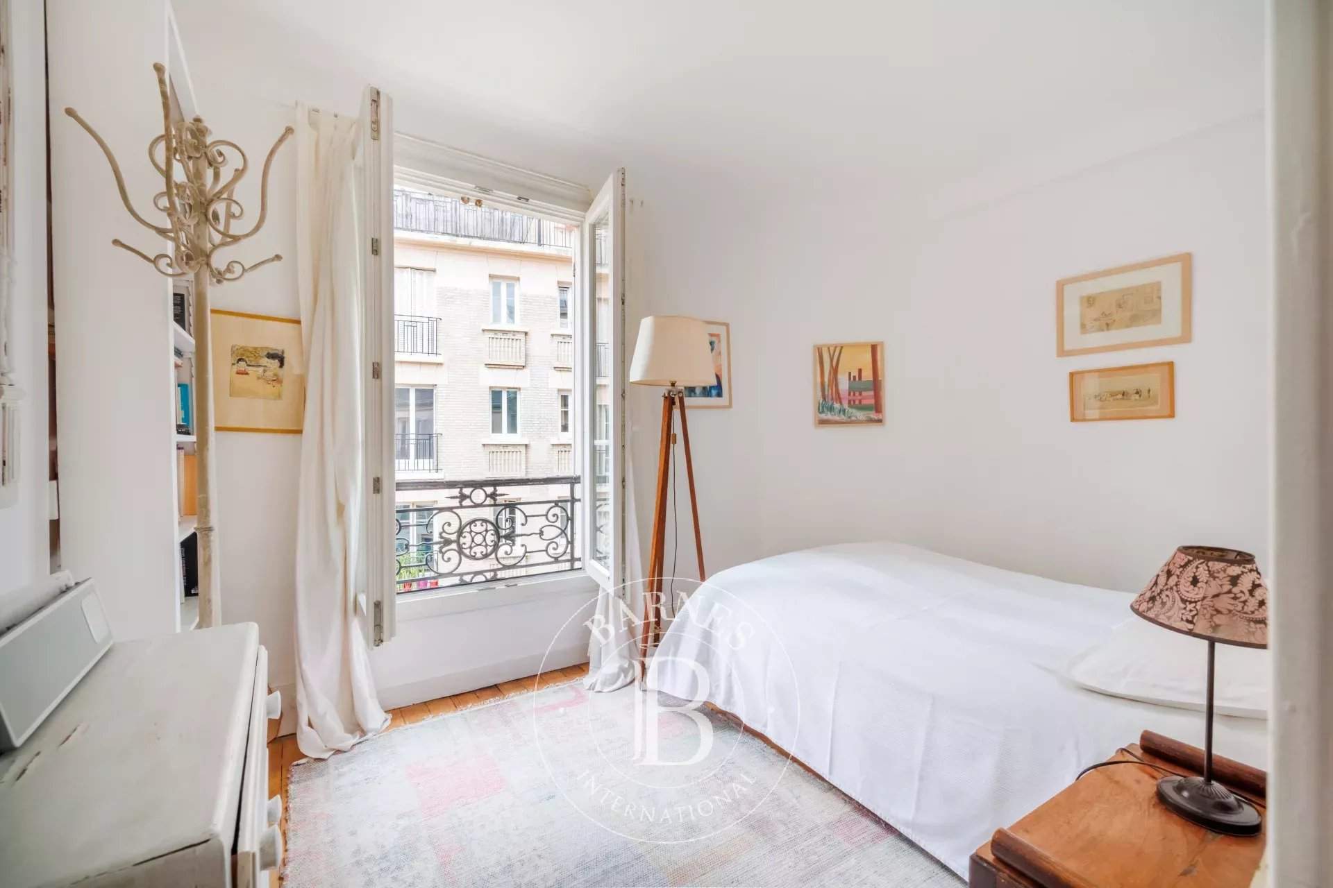Paris  - Apartment 4 Bedrooms - picture 10