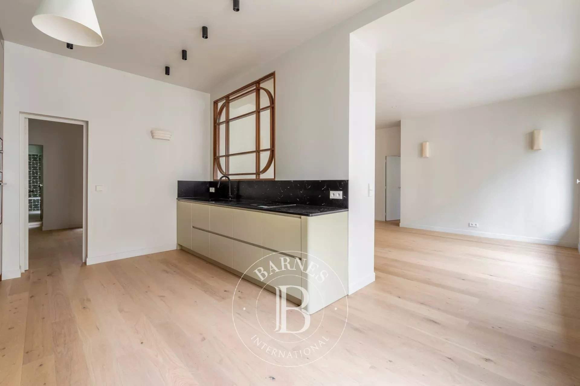 Paris  - Appartement 6 Pi&egrave;ces 4 Chambres - picture 11