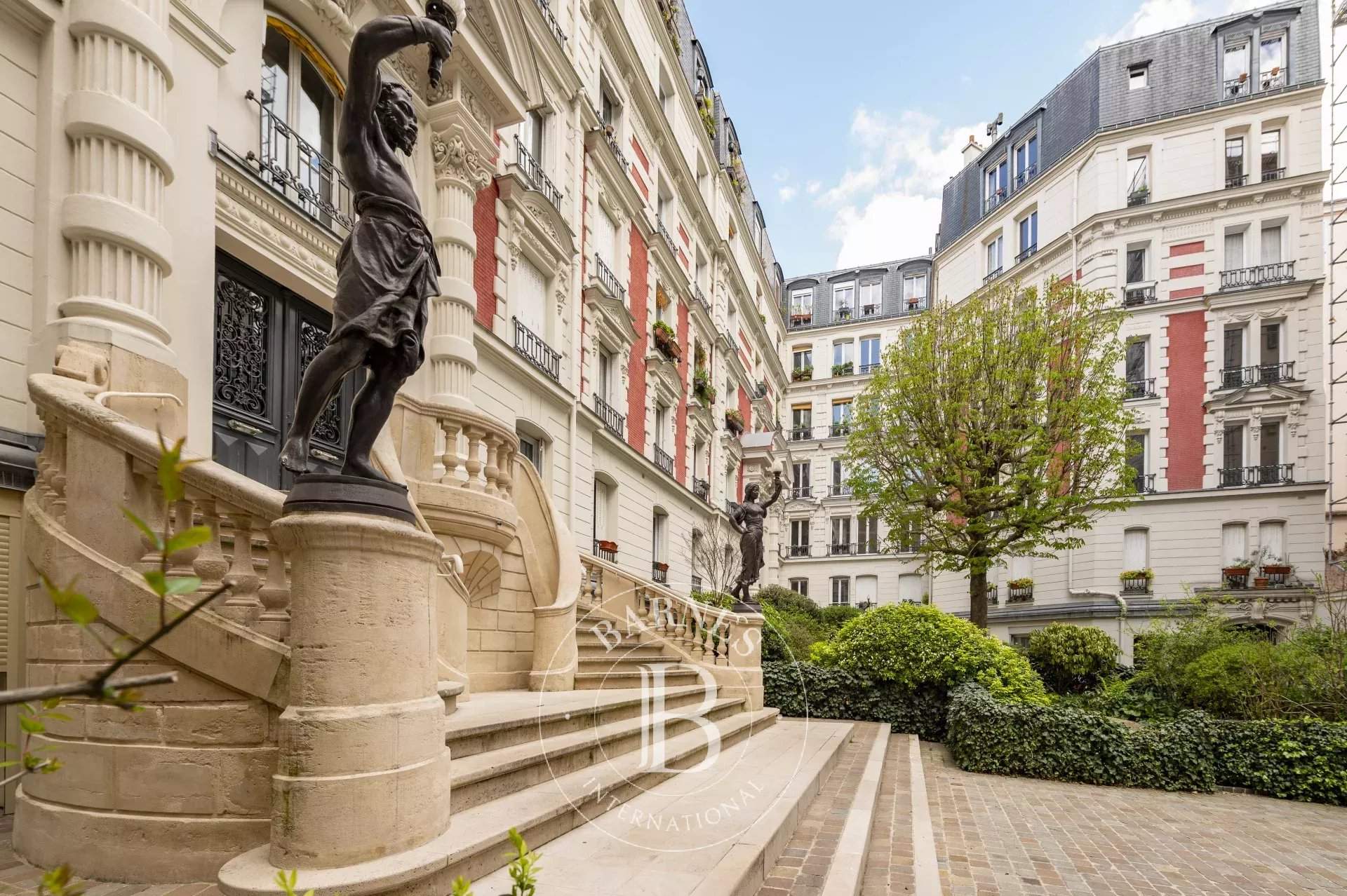 Paris  - Apartment 3 Bedrooms - picture 13