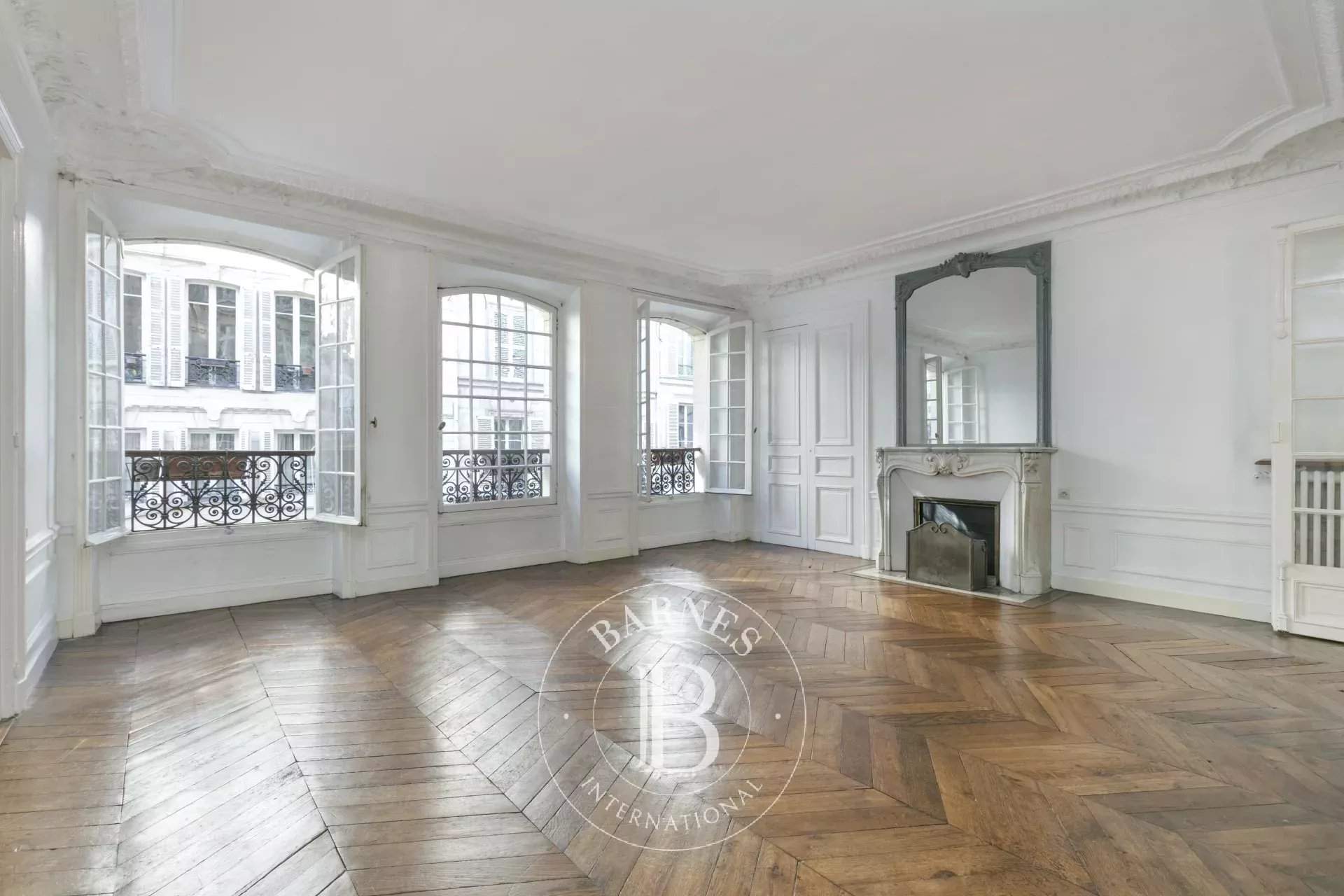 Paris  - Apartment 4 Bedrooms - picture 4