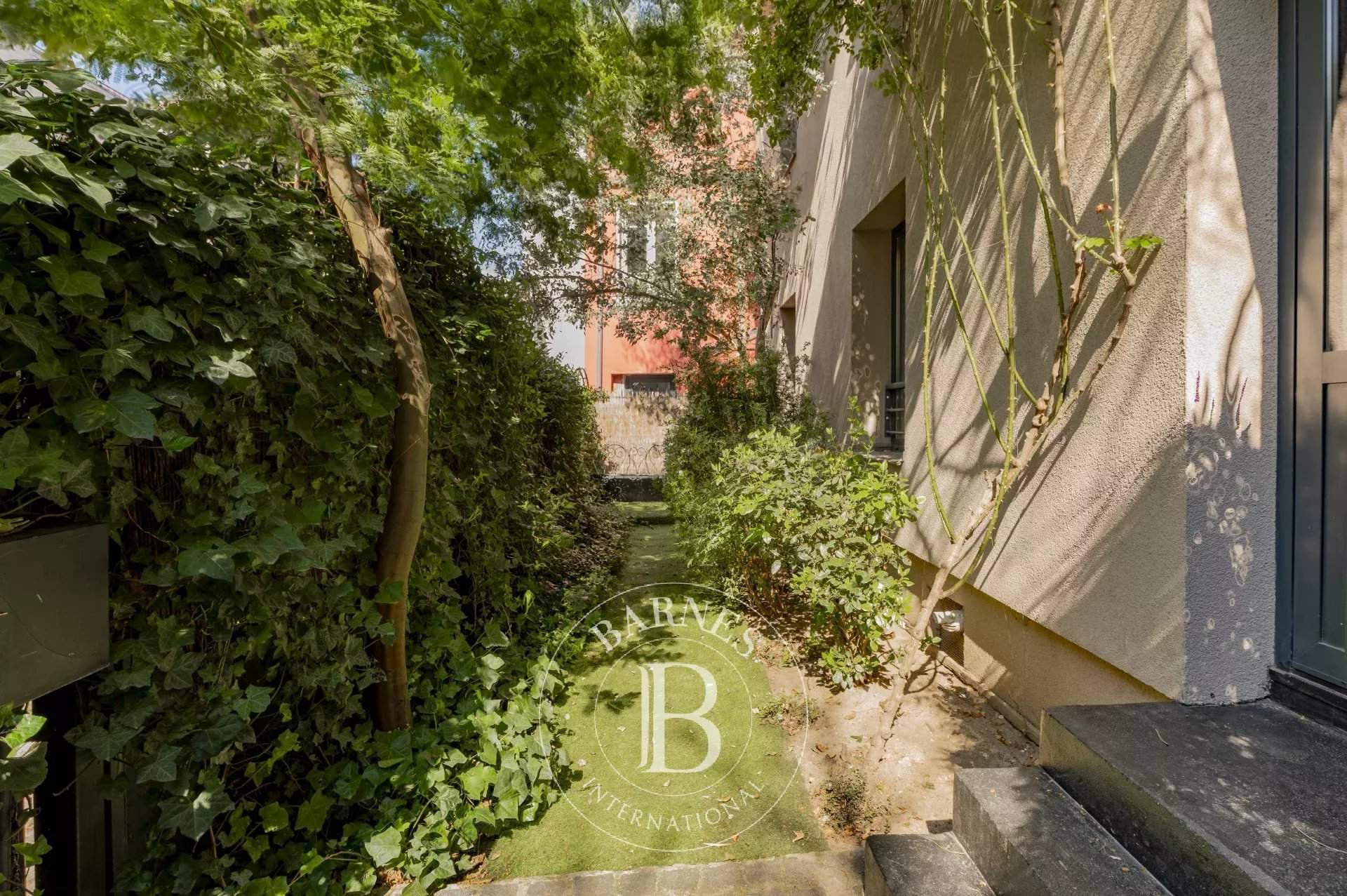 Paris  - House 6 Bedrooms - picture 15