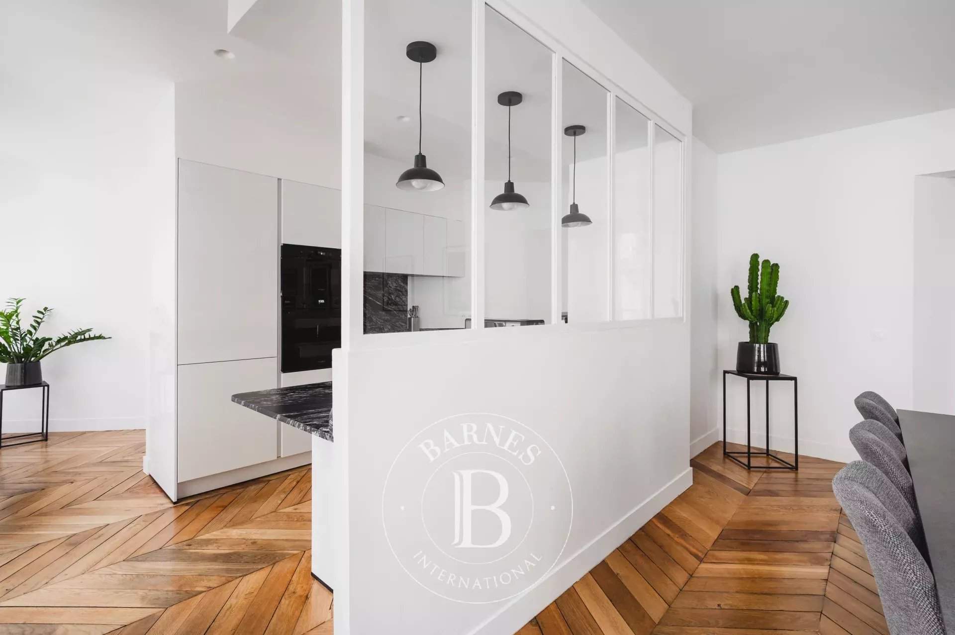 Paris  - Appartement 5 Pi&egrave;ces 2 Chambres - picture 11