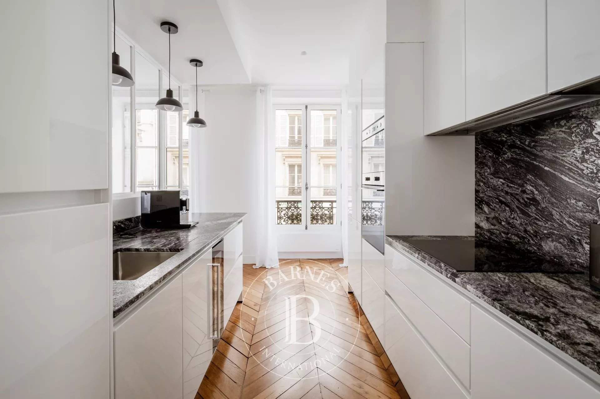 Paris  - Appartement 5 Pi&egrave;ces 2 Chambres - picture 12