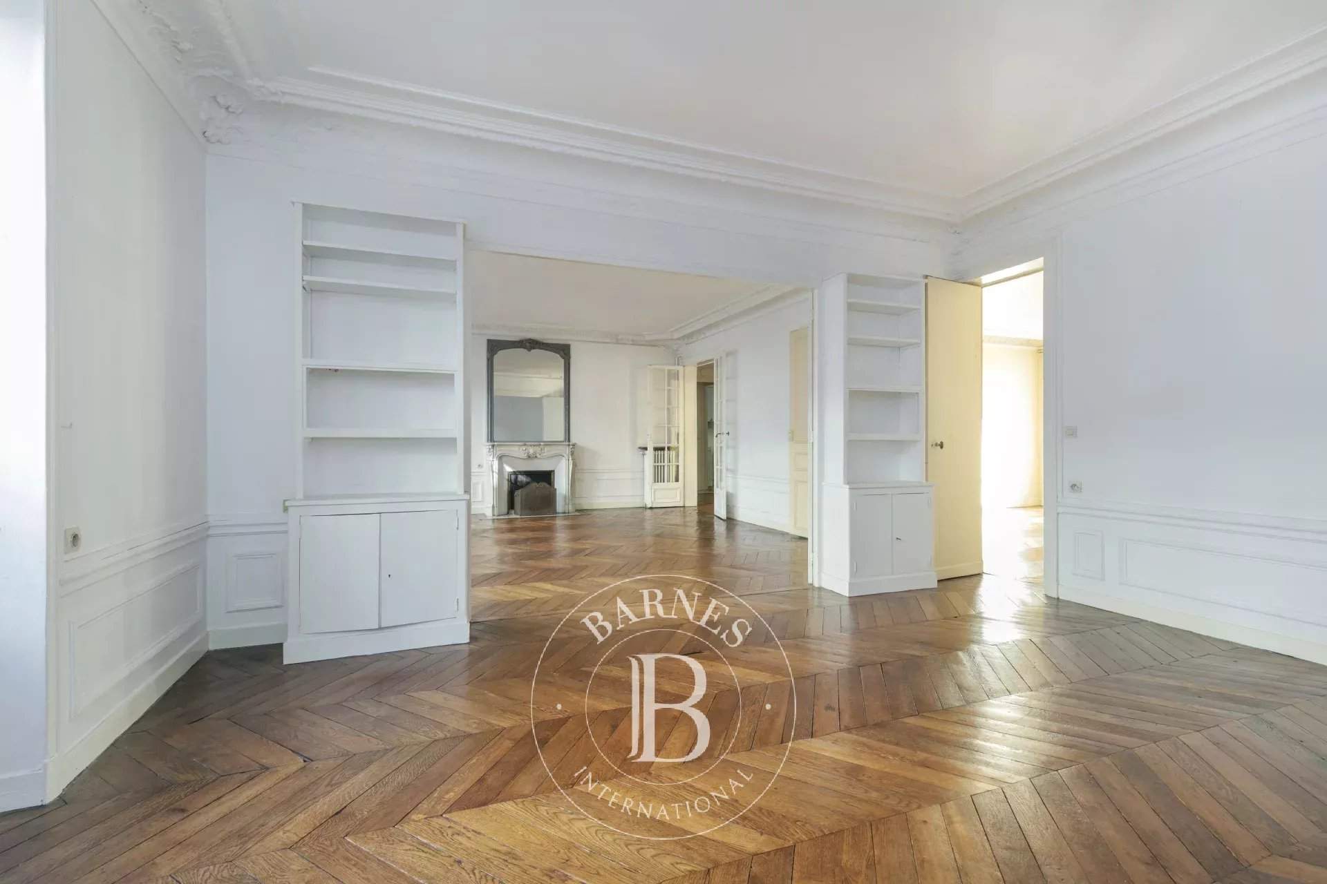 Paris  - Apartment 4 Bedrooms - picture 2