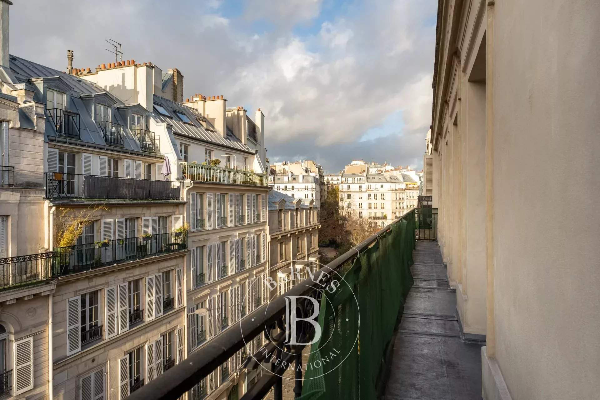Paris  - Apartment 4 Bedrooms - picture 4